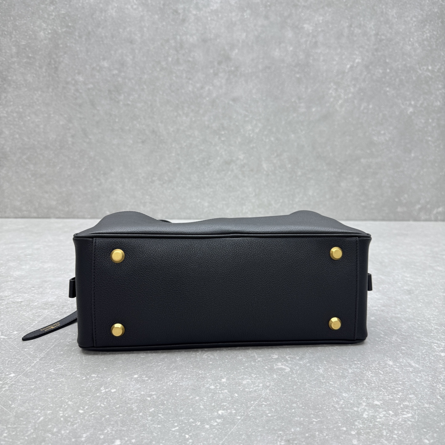 Bagsaaa Ba1en*iaga Carrie Bowling Bag Small in black calfskin - 31cm