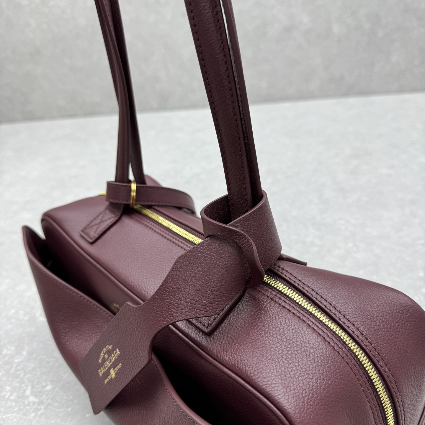Bagsaaa Ba1en*iaga Carrie Bowling Bag Small in burgundy calfskin - 31cm