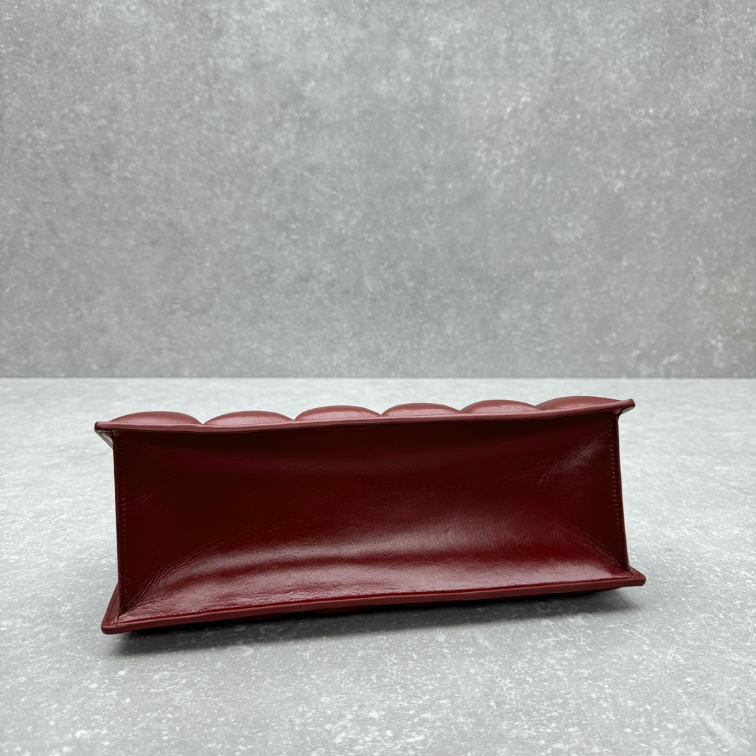 Bagsaaa Phoebe Philo Drive bag in lipstick red leather - 34cm