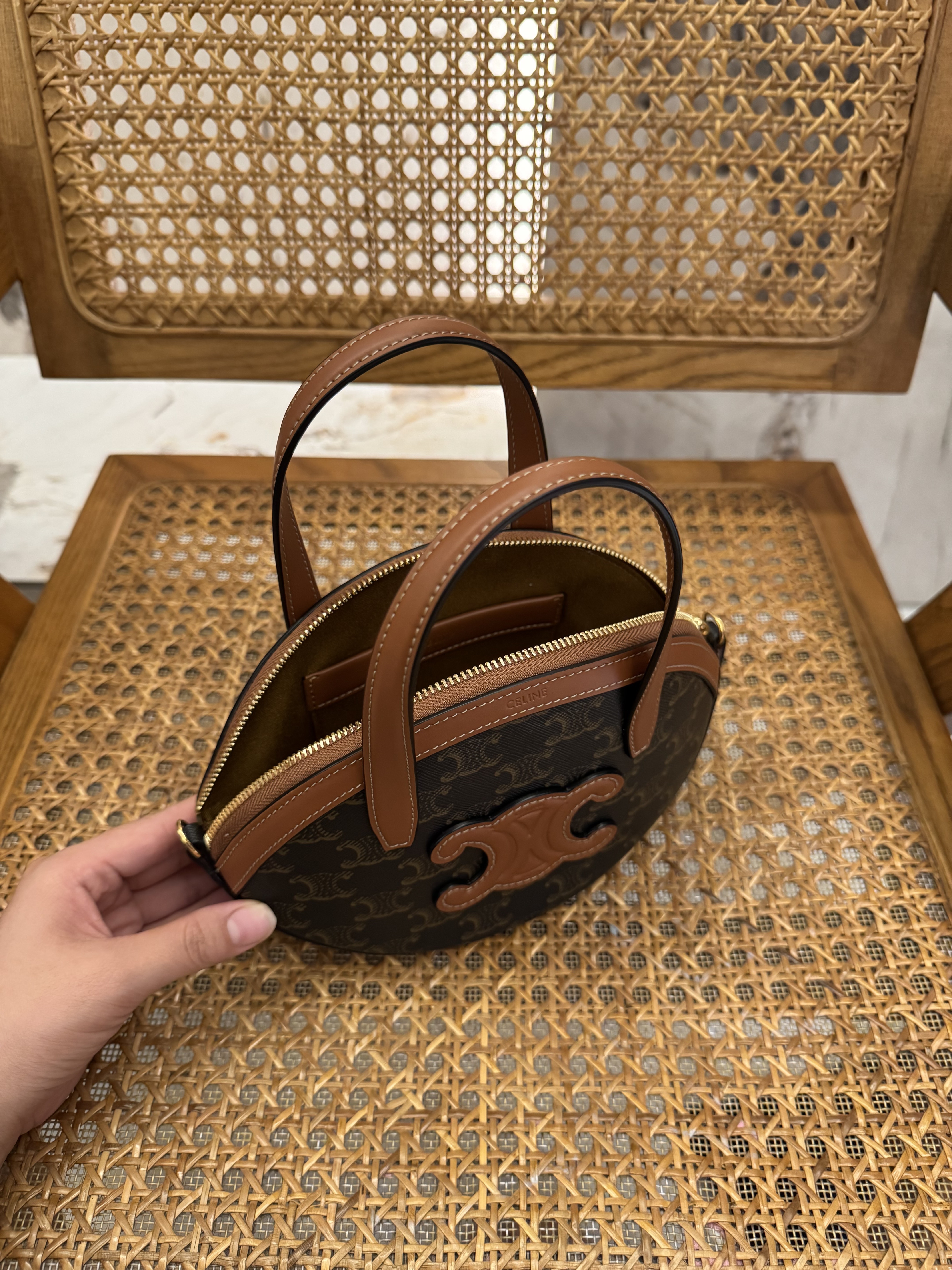 Bagsaaa Ce1i*e Oval Bag In Triomphe Canvas And Calfskin 122262 - 24cm