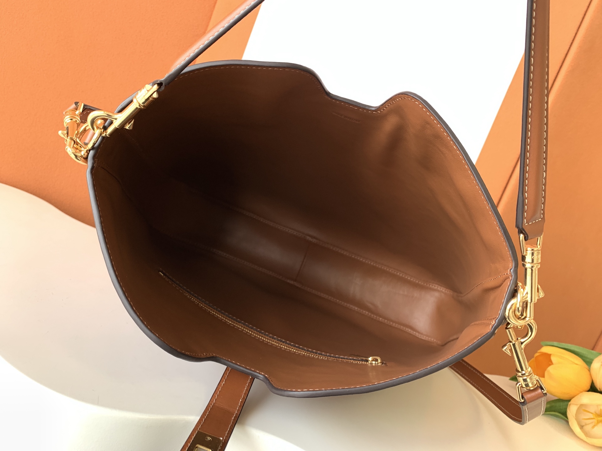 Bagsaaa Ce1i*e Medium Camille 16 Soft Bag In Smooth Calfskin 119563 Brown - 36cm