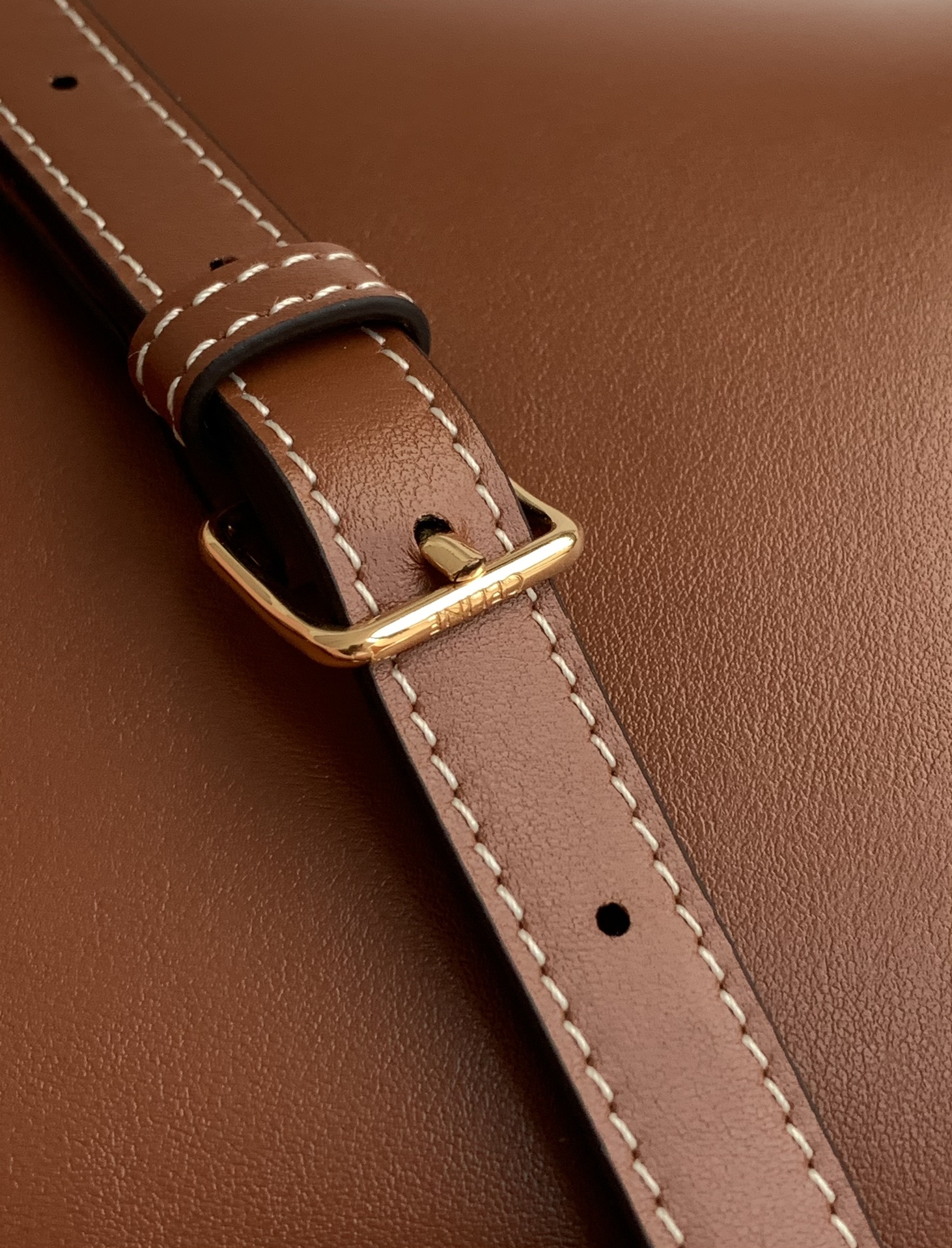 Bagsaaa Ce1i*e Small Bucket L0vise In Smooth Calfskin 119173 Brown - 19cm