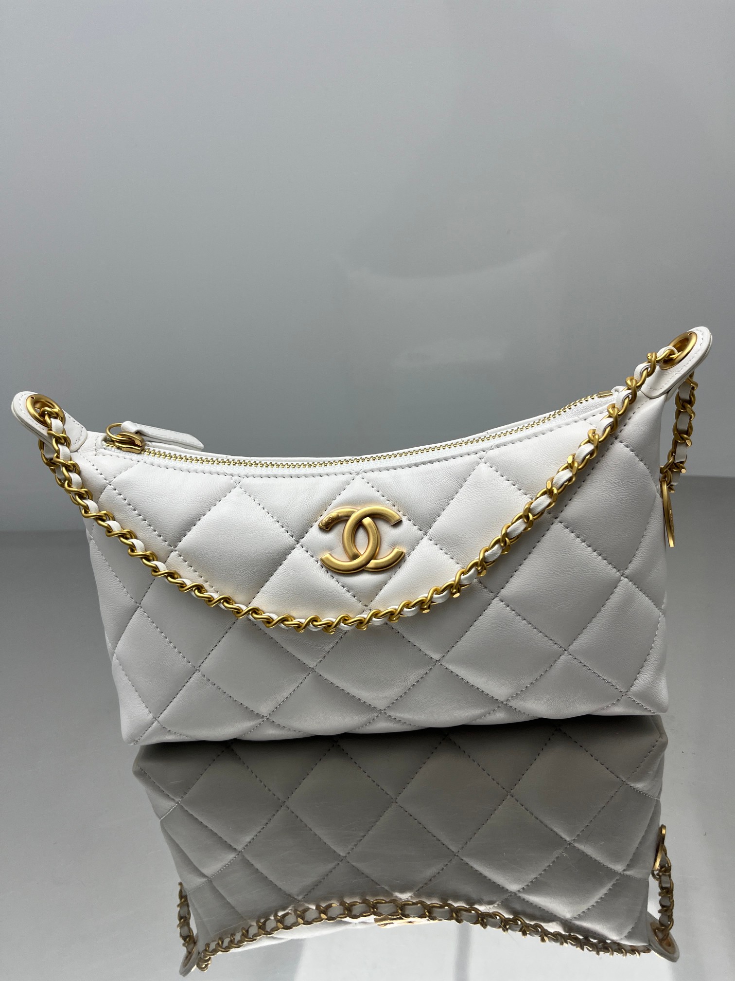 Bagsaaa Ch**el Hobo Handbag AS5528 White - 26cm