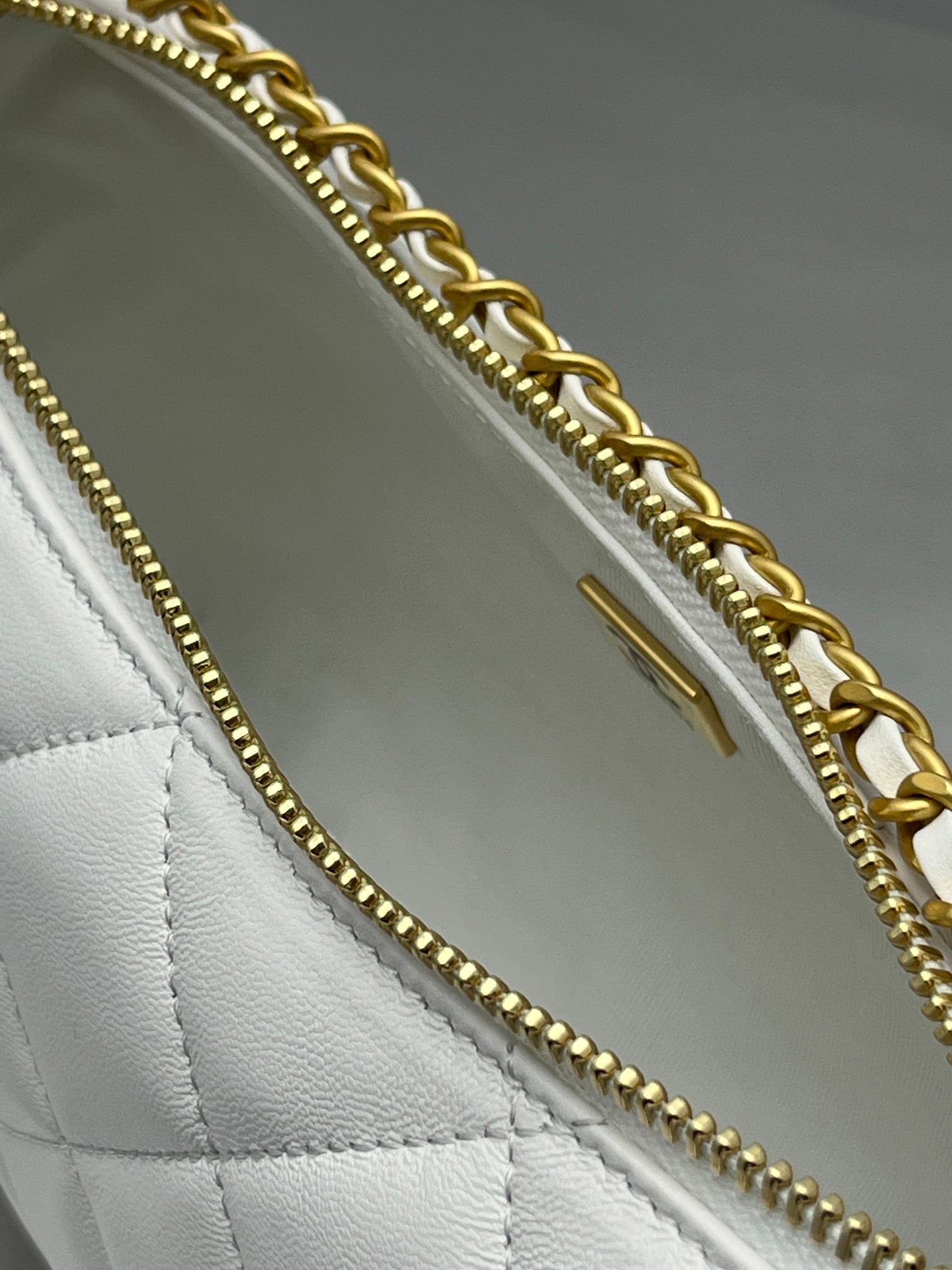 Bagsaaa Ch**el Hobo Handbag AS5528 White - 26cm