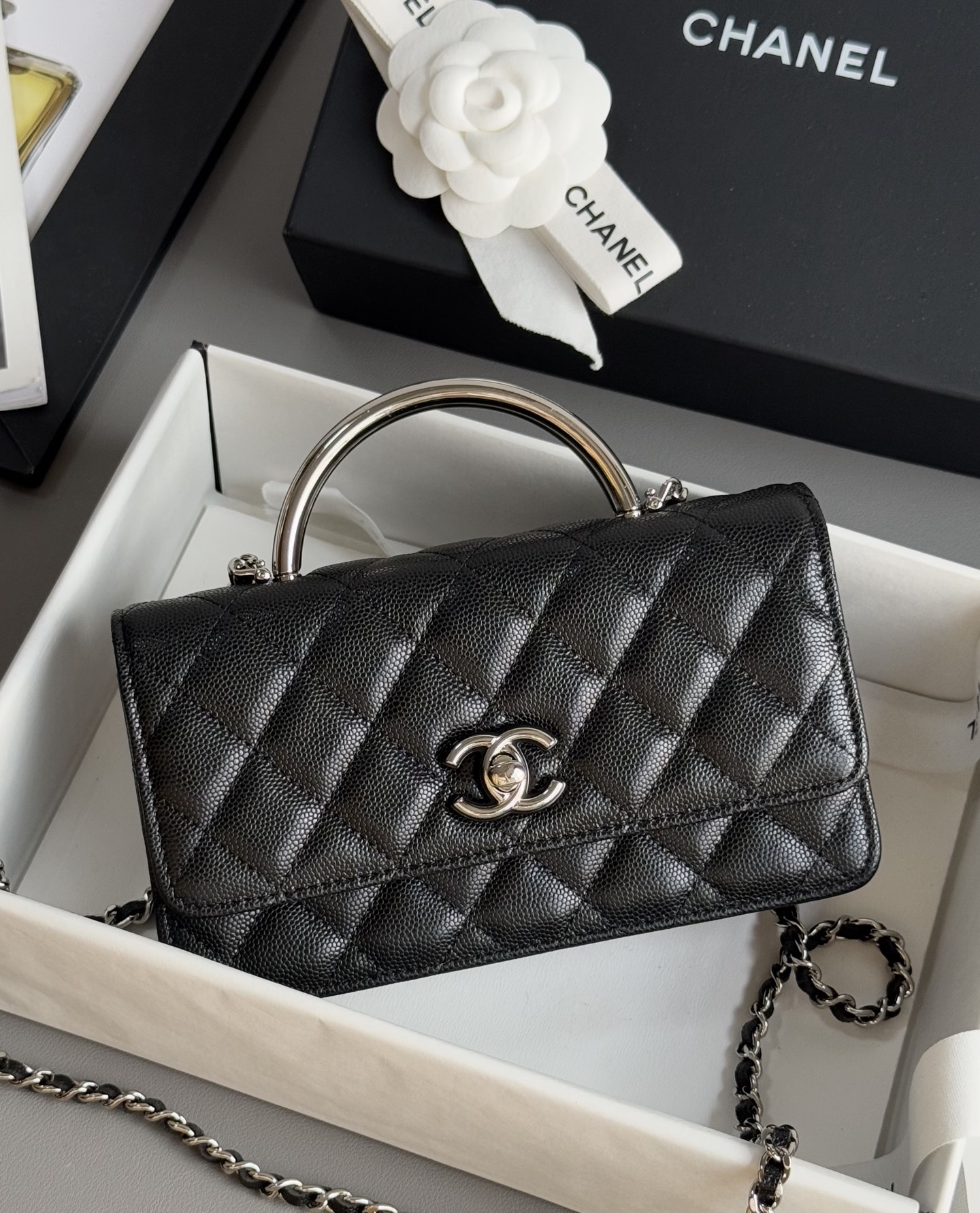 Bagsaaa Ch**el Clutch With Chain AP4498 Black - 18.5cm