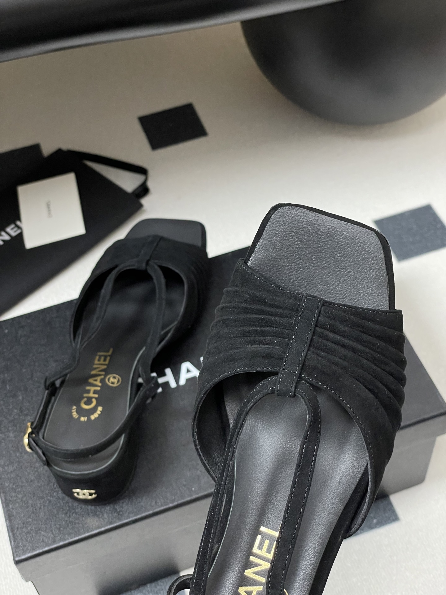 Bagsaaa Ch**el Sandals G46329 Black Suede