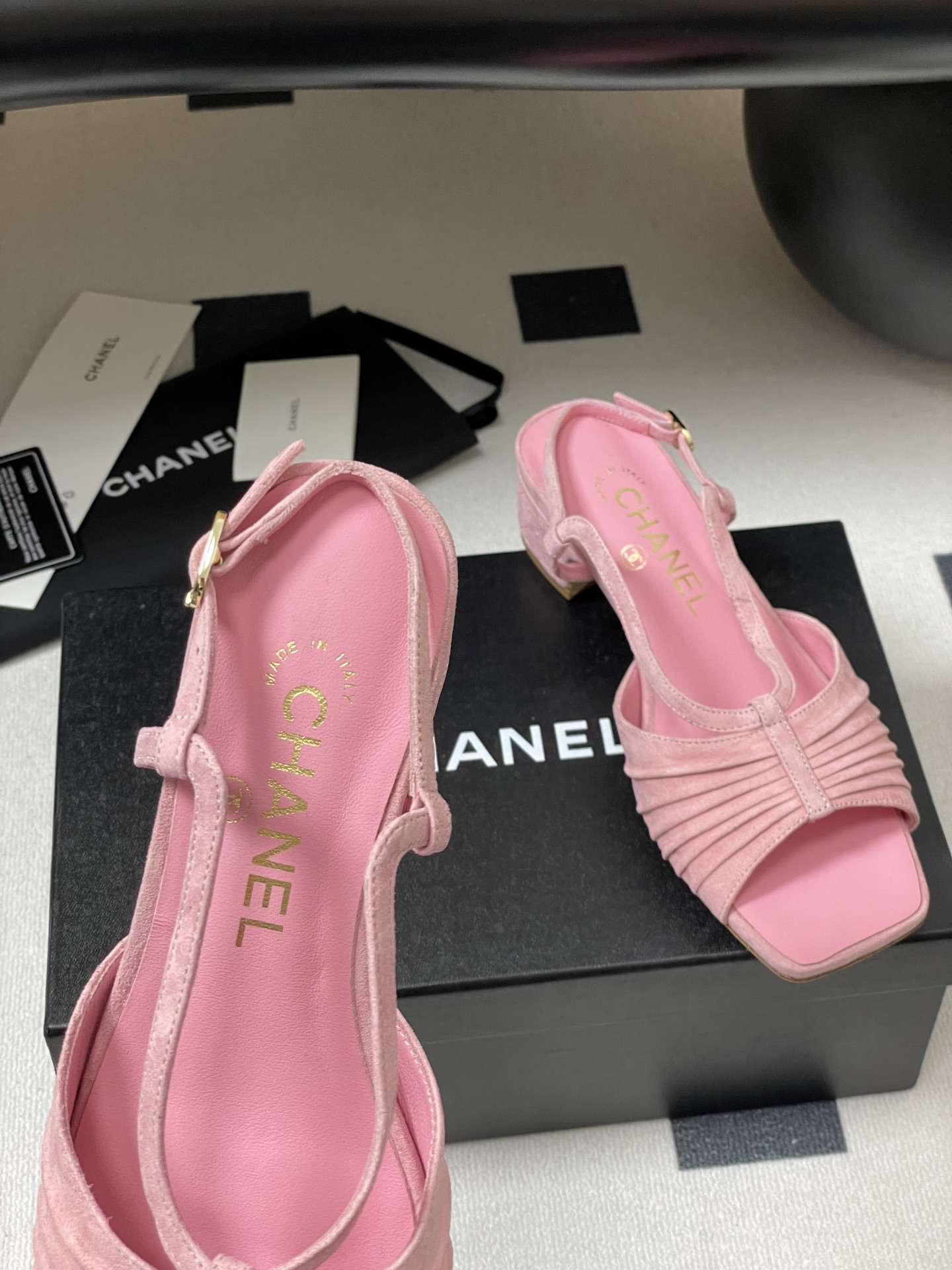 Bagsaaa Ch**el Sandals G46329 Pink Suede