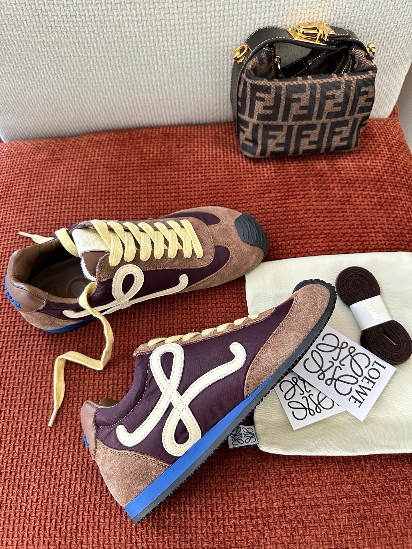 Bagsaaa L0ew* Ballet Runner 2.0 in nylon and calfskin Brown