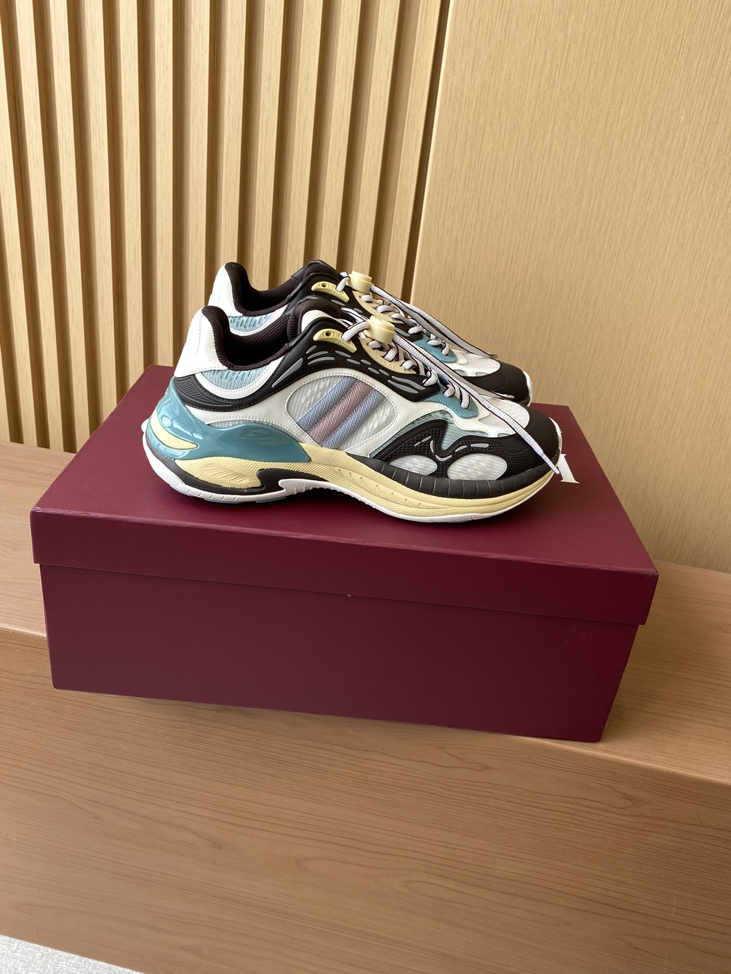 Bagsaaa Gvc*1 2.0 trainer Grey mesh and leather