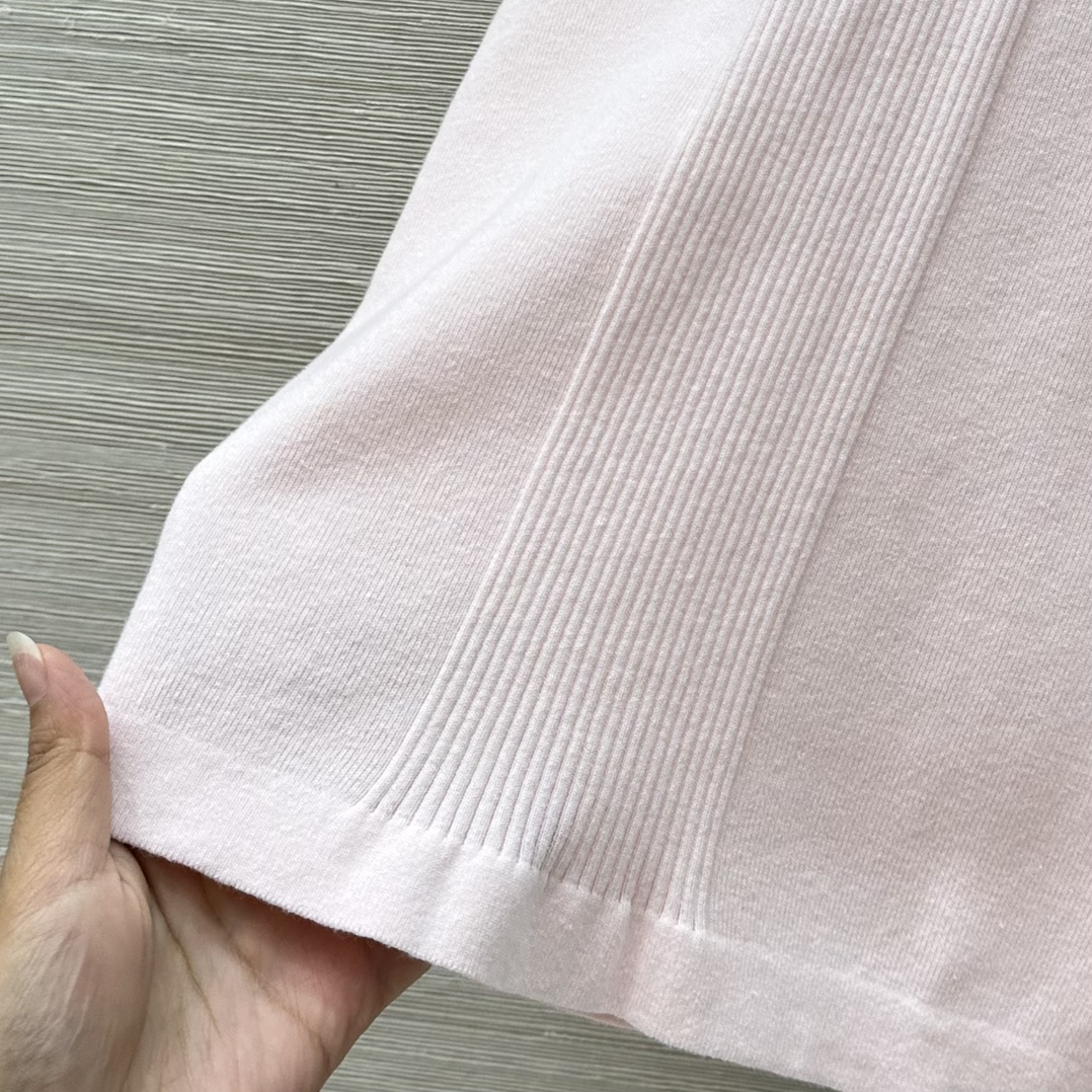 Bagsaaa Ch**el Knit Tank Pink