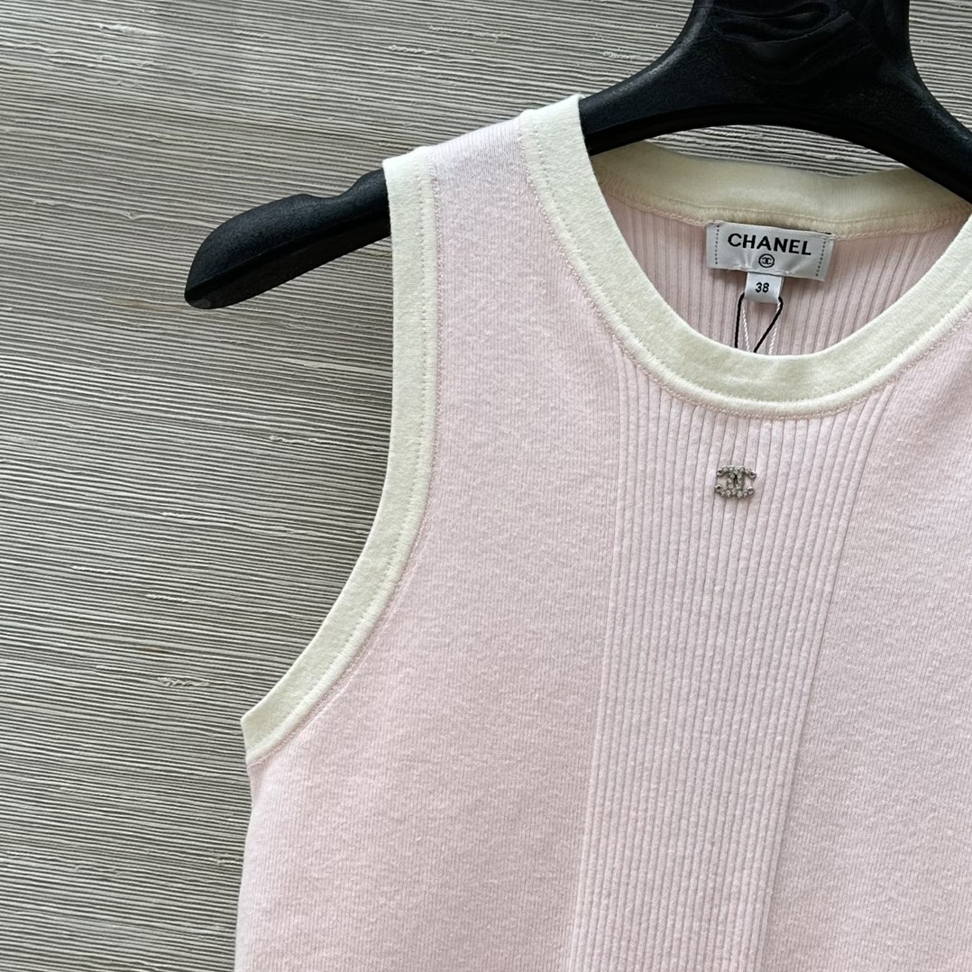 Bagsaaa Ch**el Knit Tank Pink