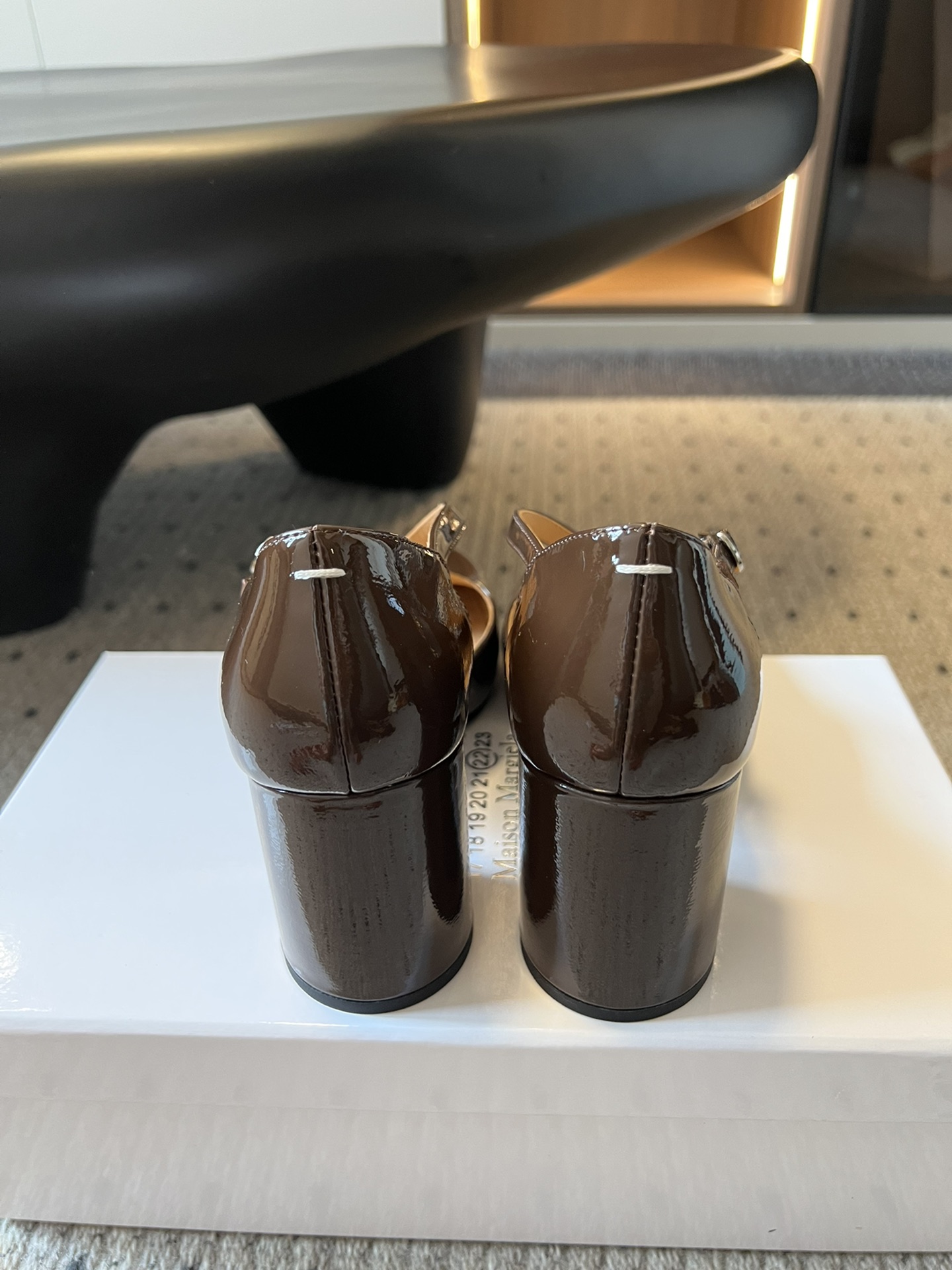 Bagsaaa Ma1s0n Marg*e1a Split Toe Heels Brown
