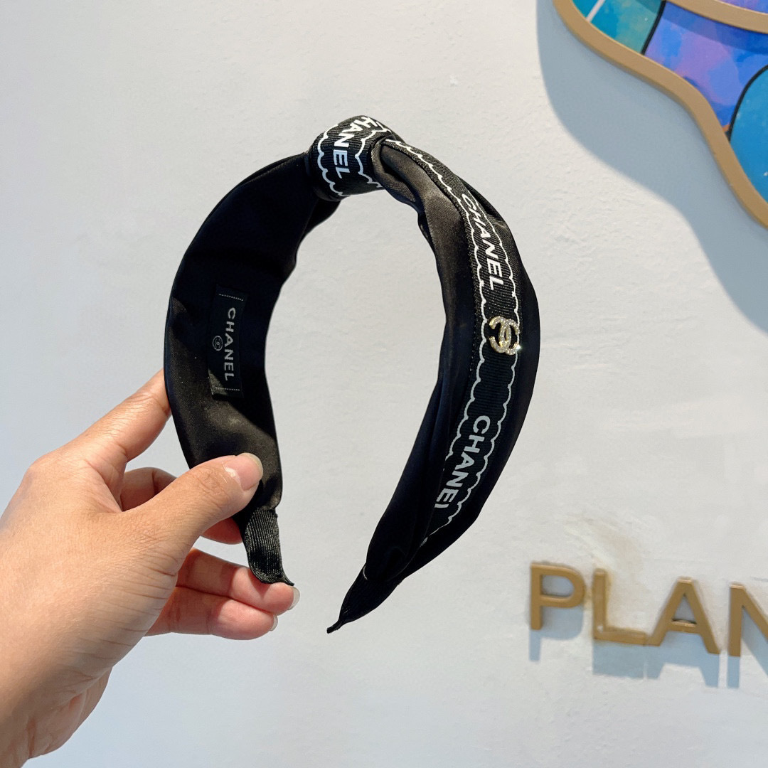 Bagsaaa Ch**el Headband 06