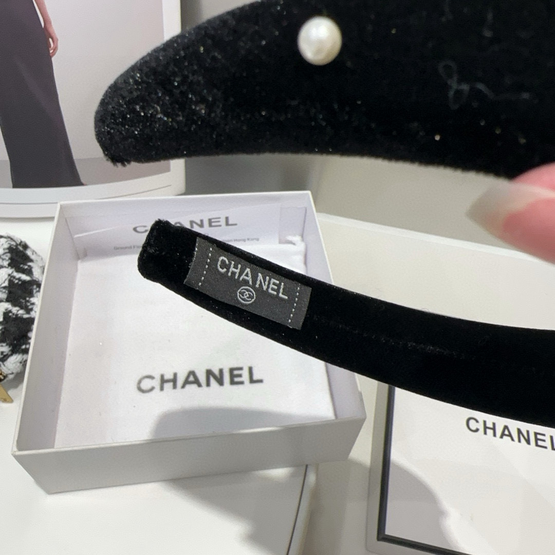 Bagsaaa Ch**el Headband 08