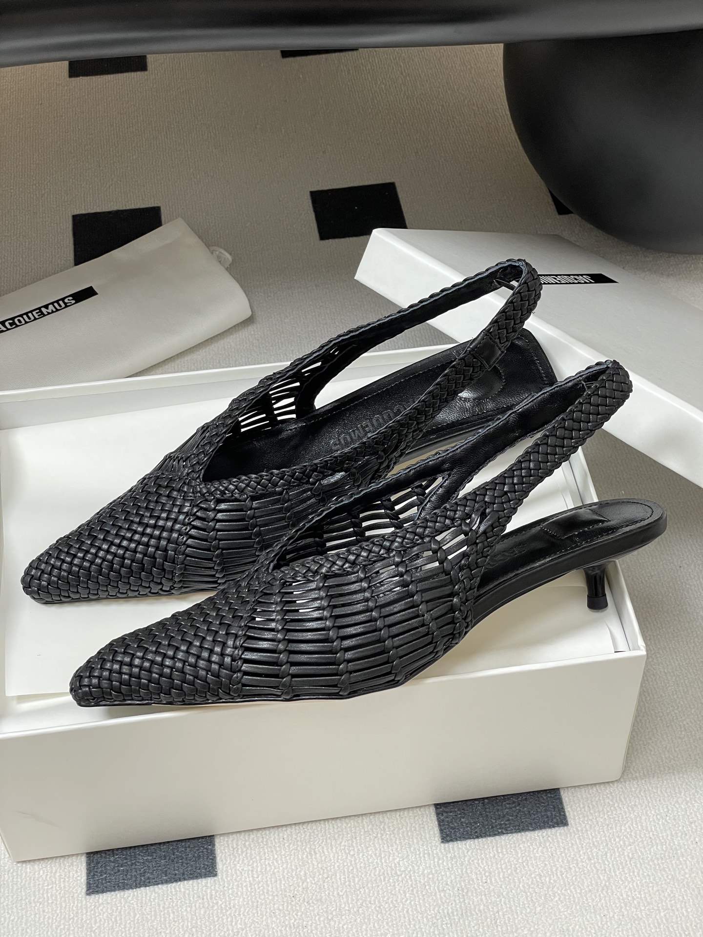Bagsaaa Jacquemus Cubisto Black 35 leather slingback pumps