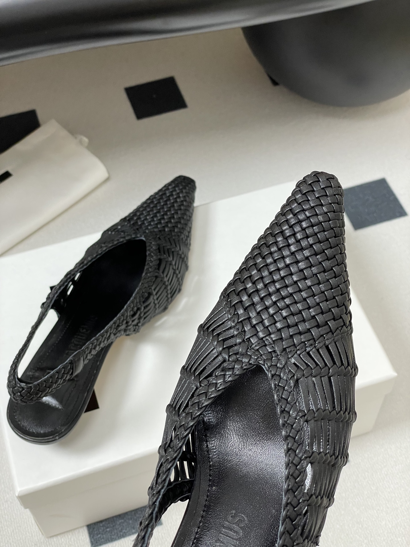 Bagsaaa Jacquemus Cubisto Black 35 leather slingback pumps