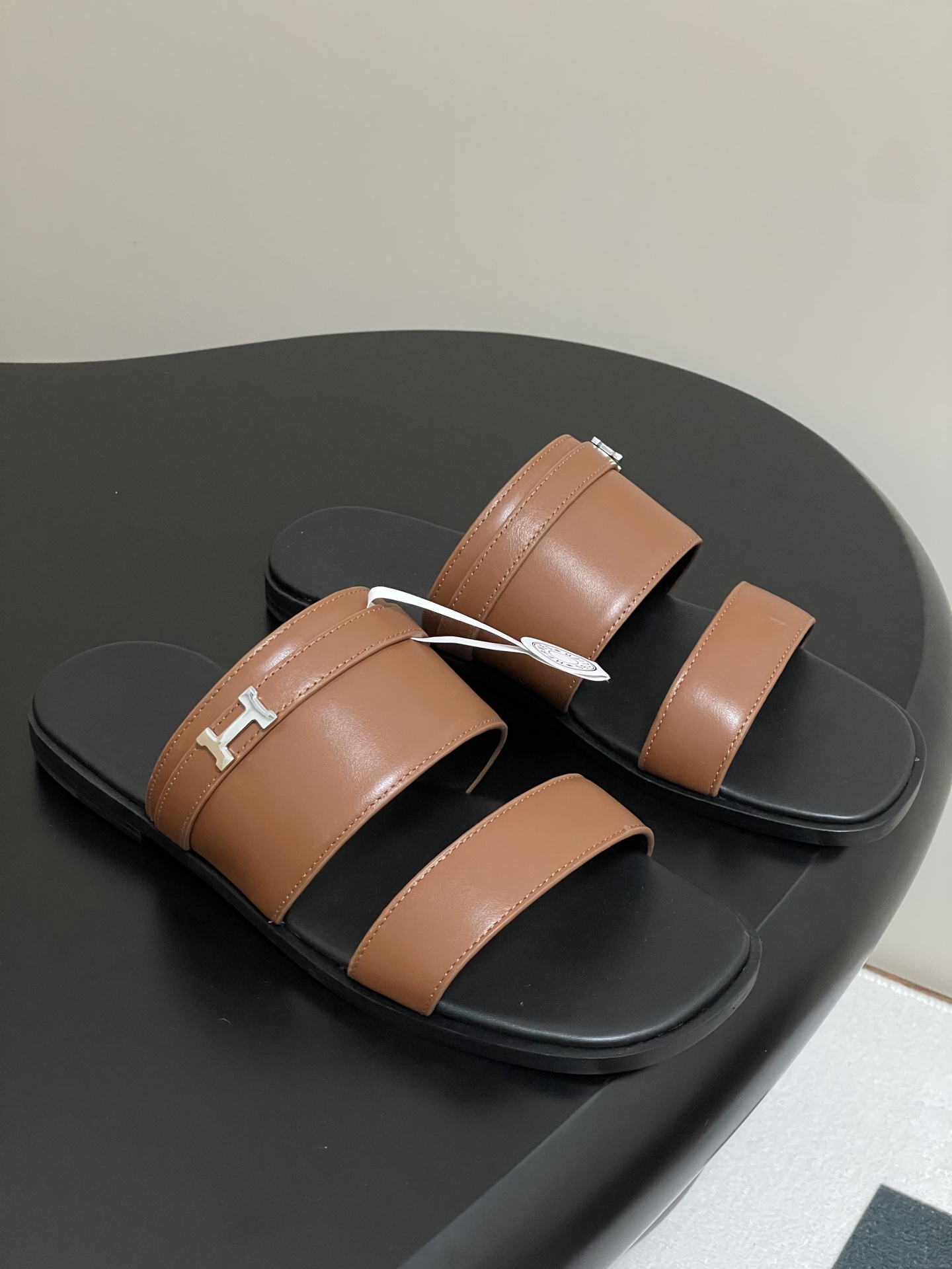 Bagsaaa H**me5 Signature H Slides Brown
