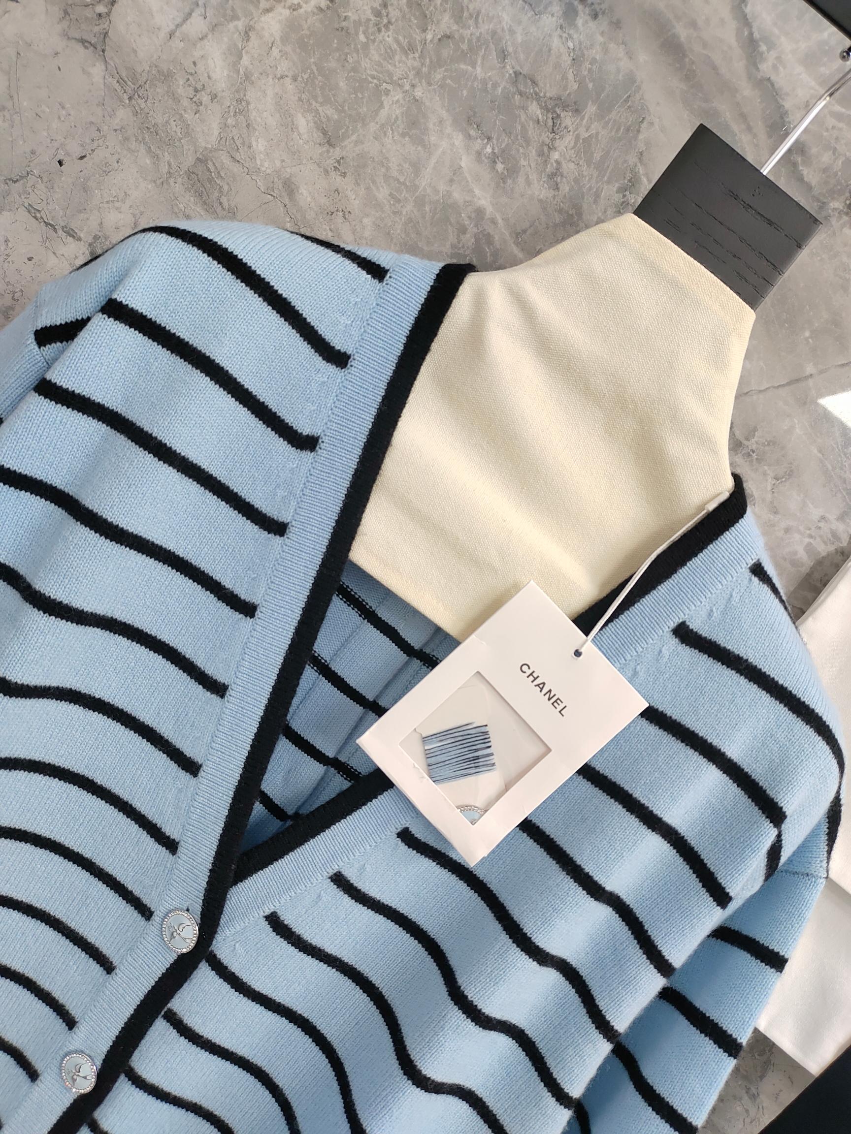 Bagsaaa Ch**el Cardigan Light Blue Cashmere P79532