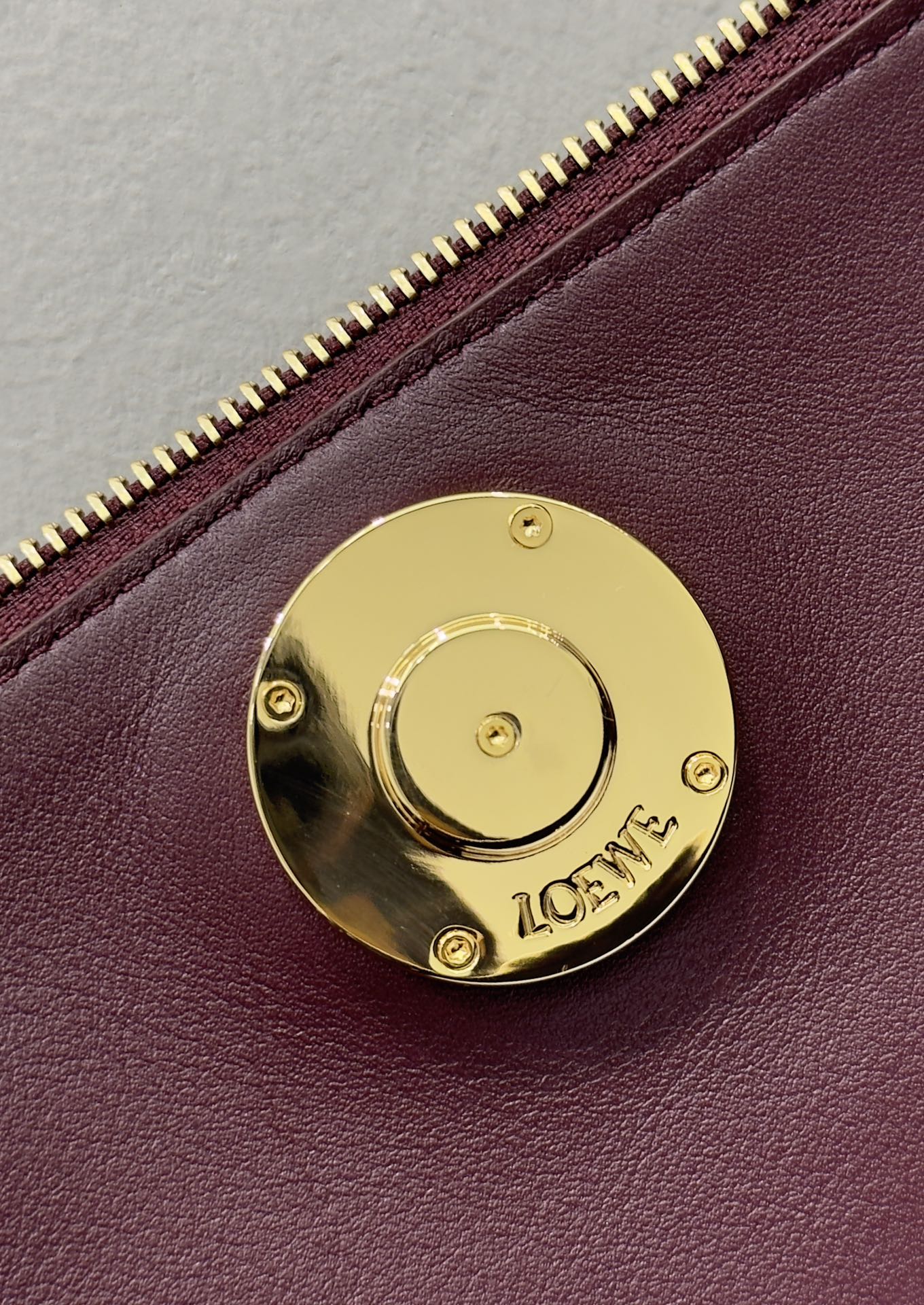 Bagsaaa L0ew* Medium Madrid bag in S*pple calfskin burgundy - 29cm