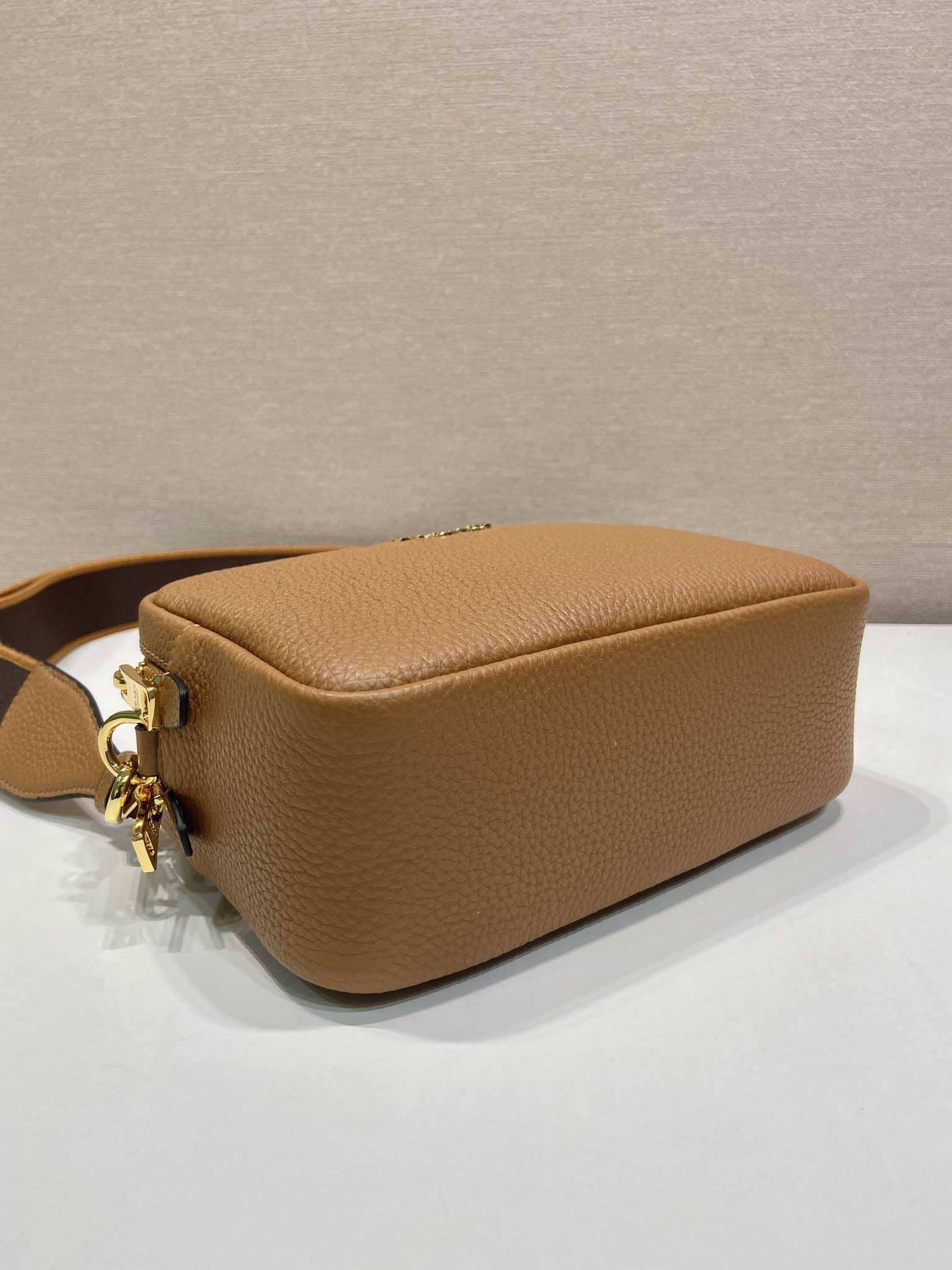 Bagsaaa Pra*a Small leather shoulder bag 1BH082 brown - 22cm
