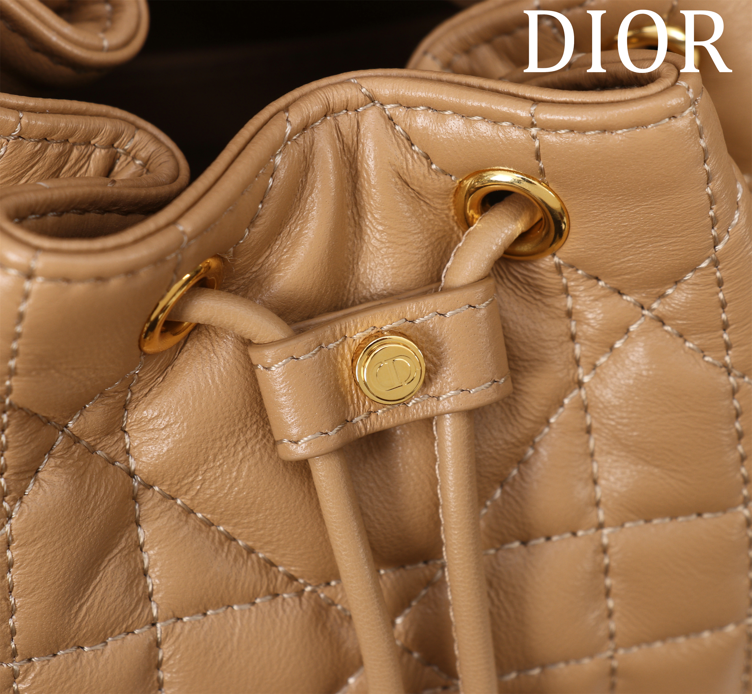 Bagsaaa Small D10r Caro Bucket Bag Brown Macrocannage Lambskin - 24cm