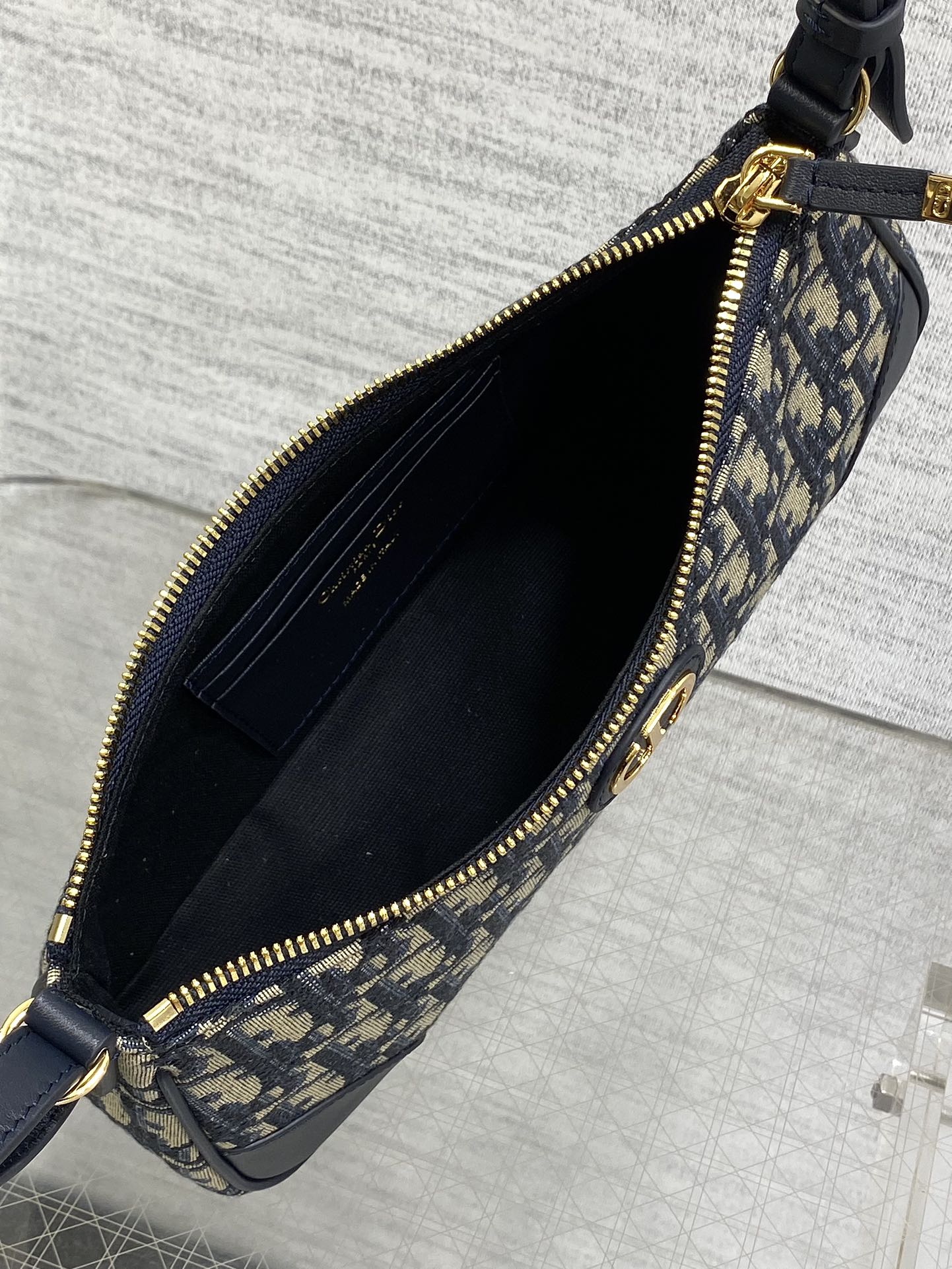 Bagsaaa D10r 30 Montaigne Wanderlust Mini Bag Blue D10r Oblique Jacquard and Smooth Calfskin - 26cm