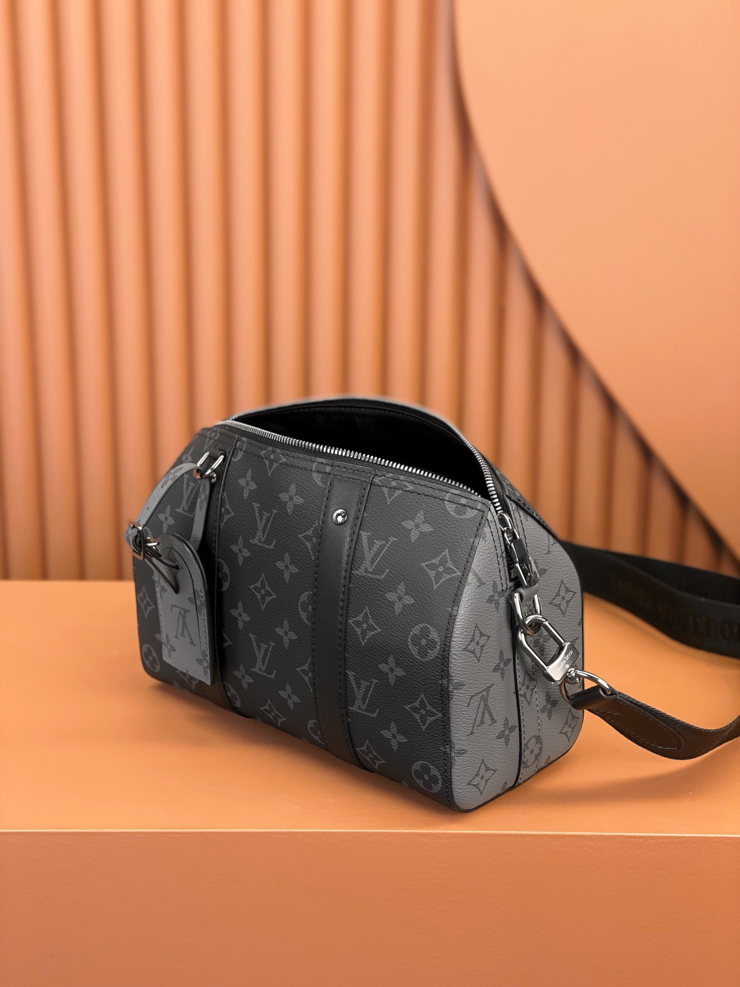 Bagsaaa LV M45936 City Keepall Monogram Eclipse - 27cm