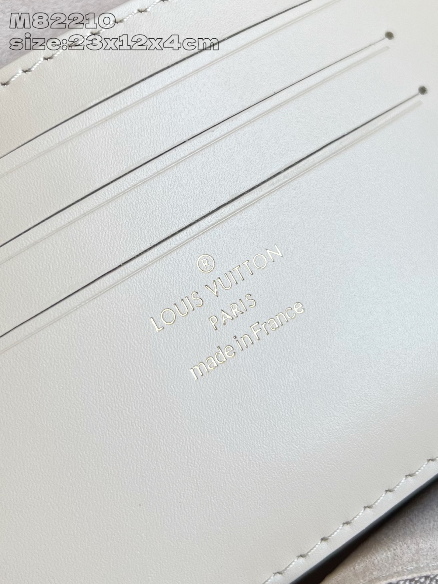 Bagsaaa LV M14714 Wallet On Chain Ivy Beige - 23.5cm