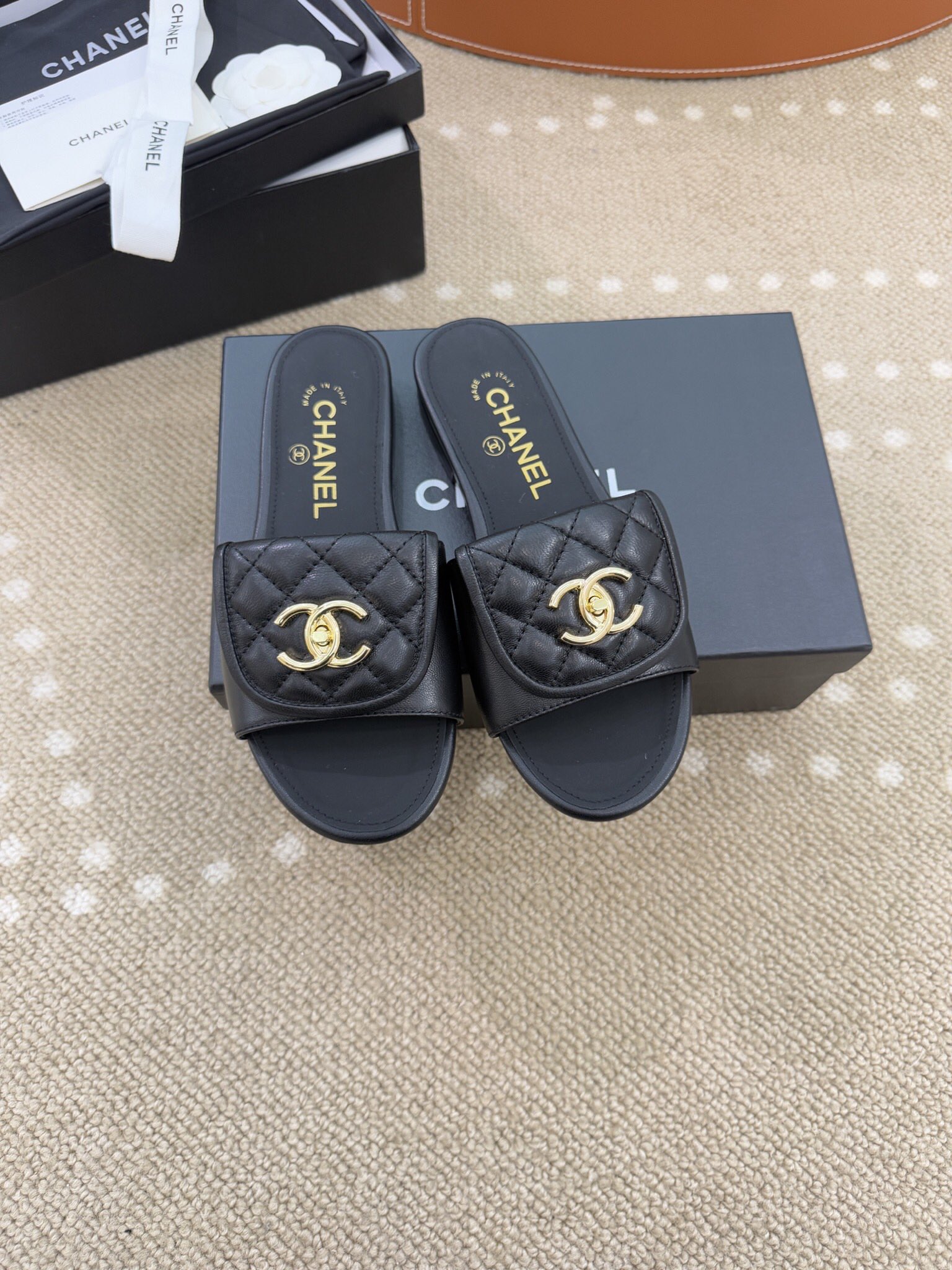 Bagsaaa Ch**el Turnlock Sandals Black