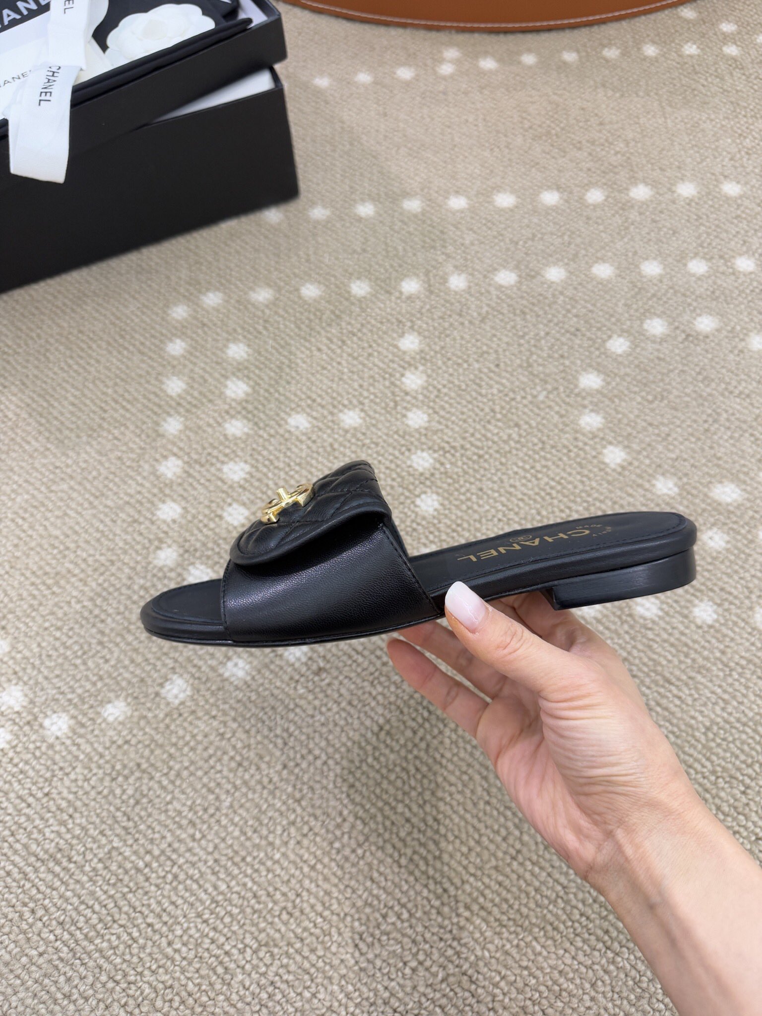 Bagsaaa Ch**el Turnlock Sandals Black