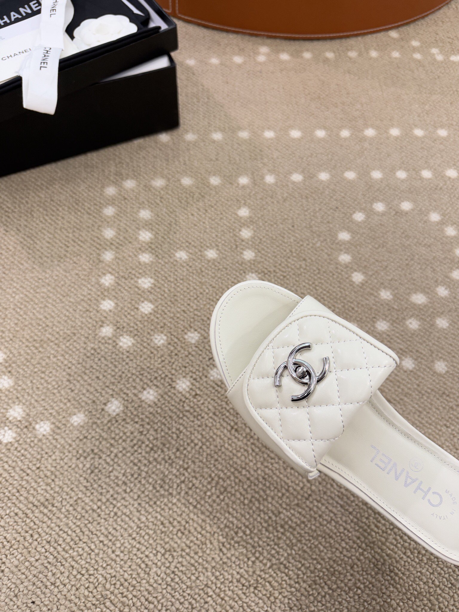 Bagsaaa Ch**el Turnlock Sandals White