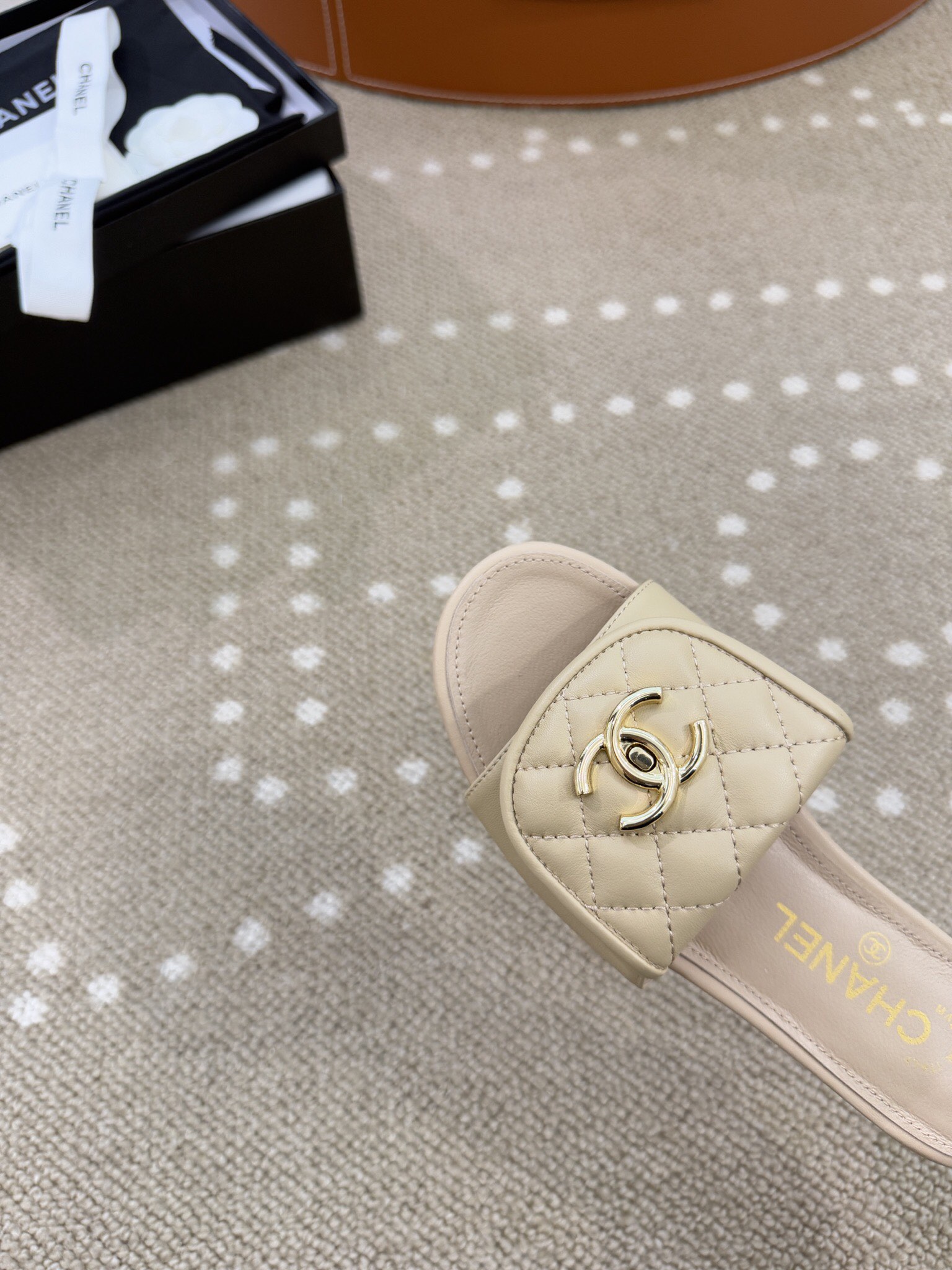 Bagsaaa Ch**el Turnlock Sandals Beige