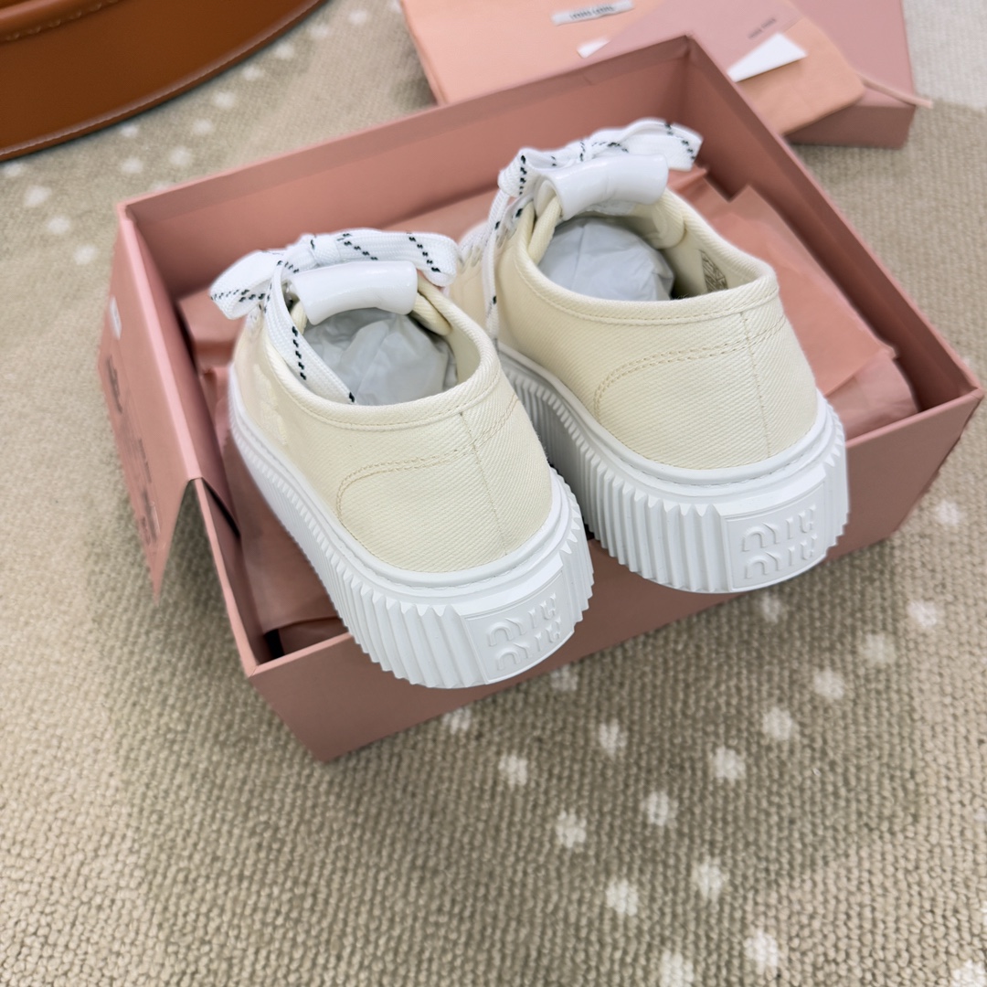 Bagsaaa Miu Miu Denim sneakers with logo Ivory