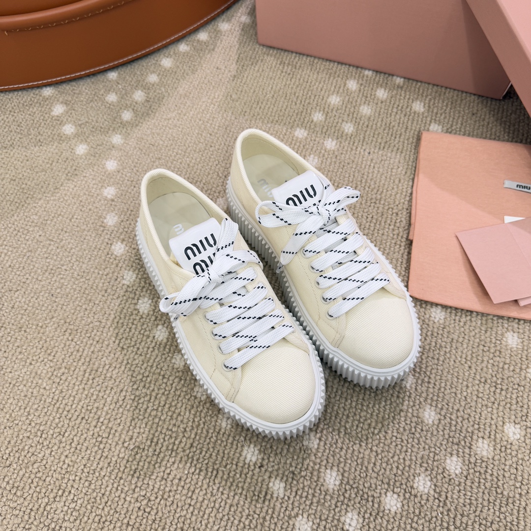 Bagsaaa Miu Miu Denim sneakers with logo Ivory