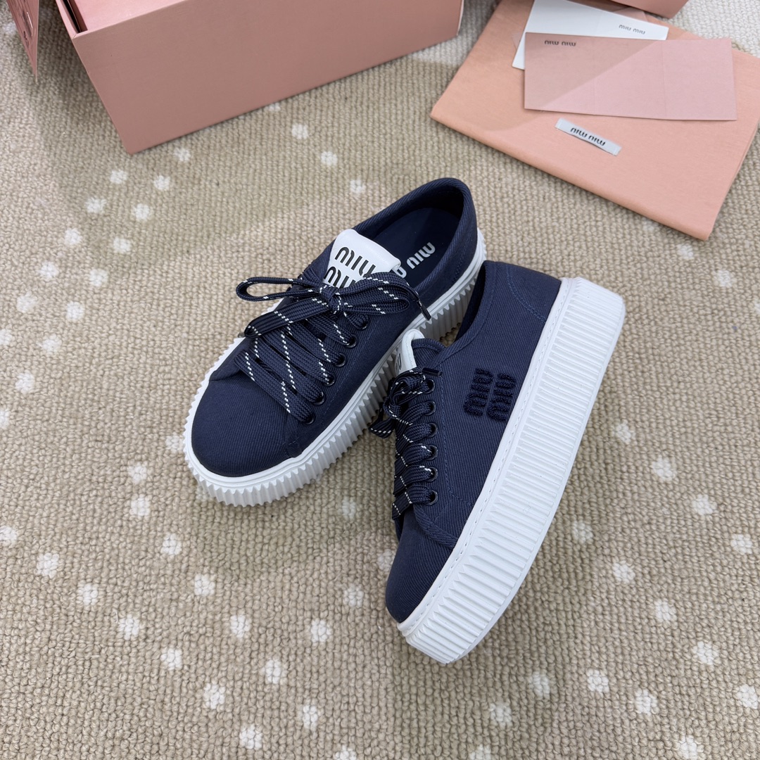 Bagsaaa Miu Miu Denim sneakers with logo Royal Blue
