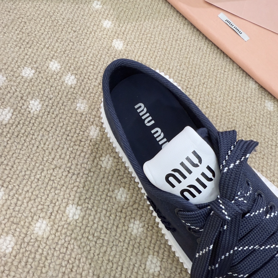Bagsaaa Miu Miu Denim sneakers with logo Royal Blue