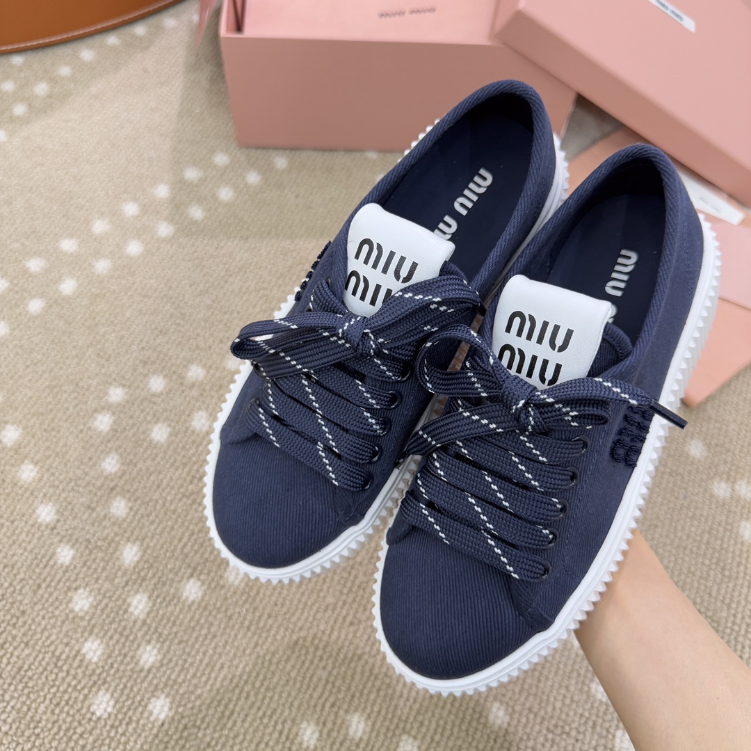 Bagsaaa Miu Miu Denim sneakers with logo Royal Blue
