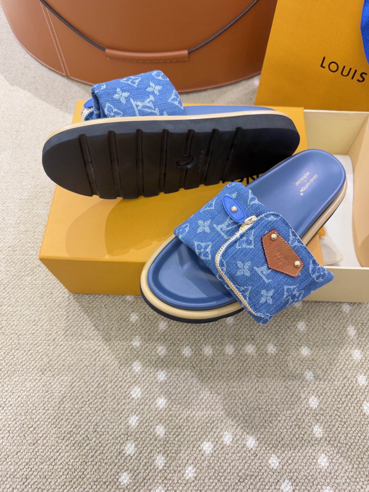 Bagsaaa LV Pool Pillow Flat Comfort Mule Blue
