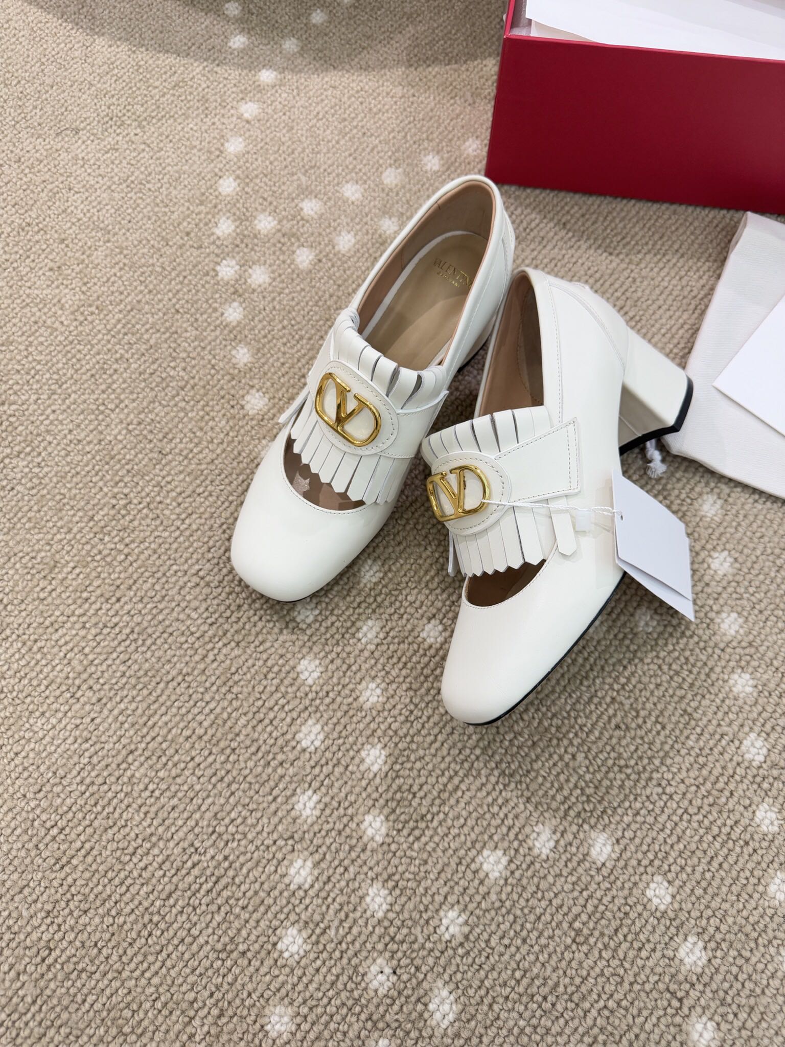 Bagsaaa Va1e*ntin0 Garavani 60mm VLogo Signature pumps white