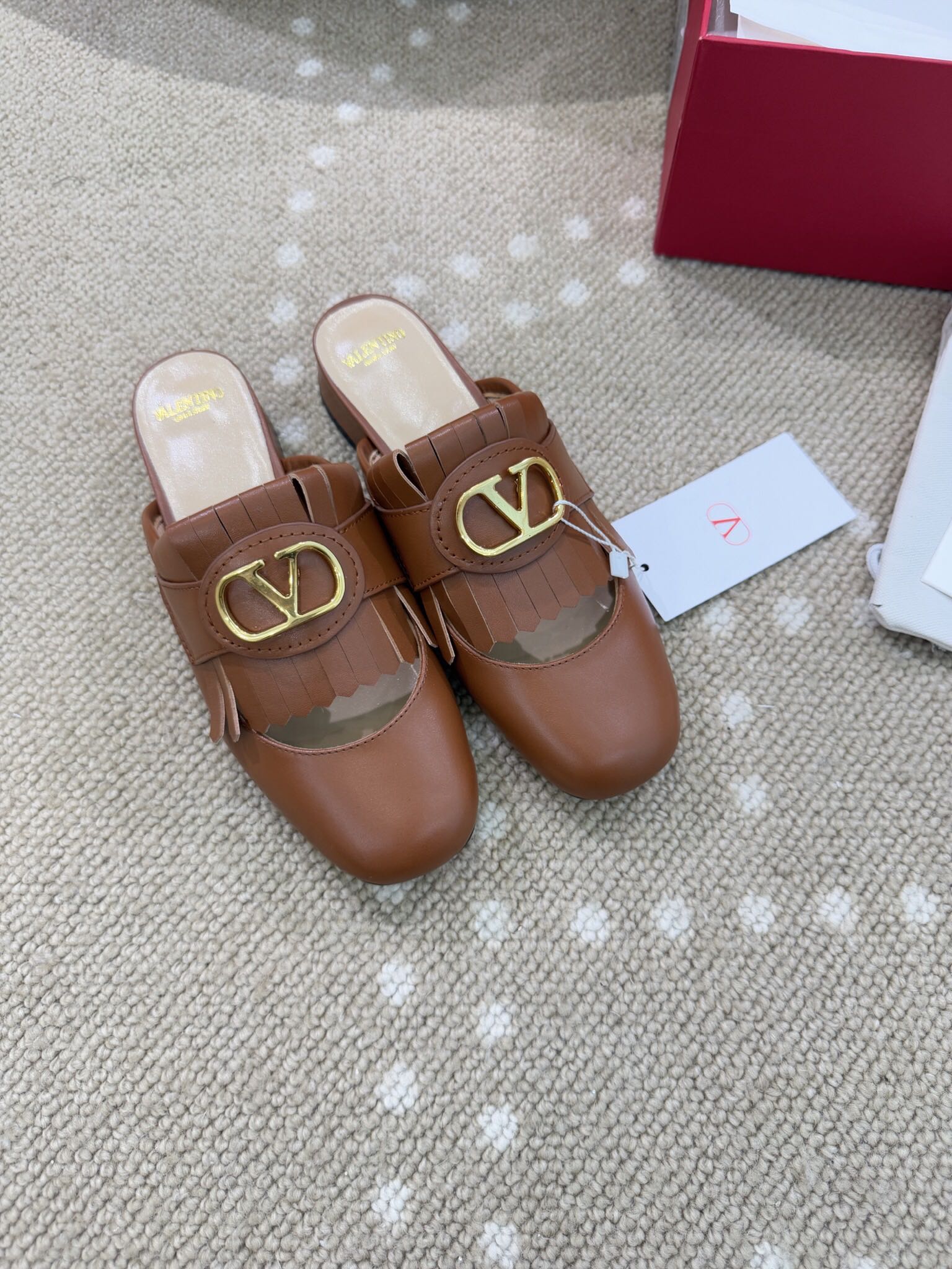 Bagsaaa Va1e*ntin0 Garavani VLogo Signature mules brown