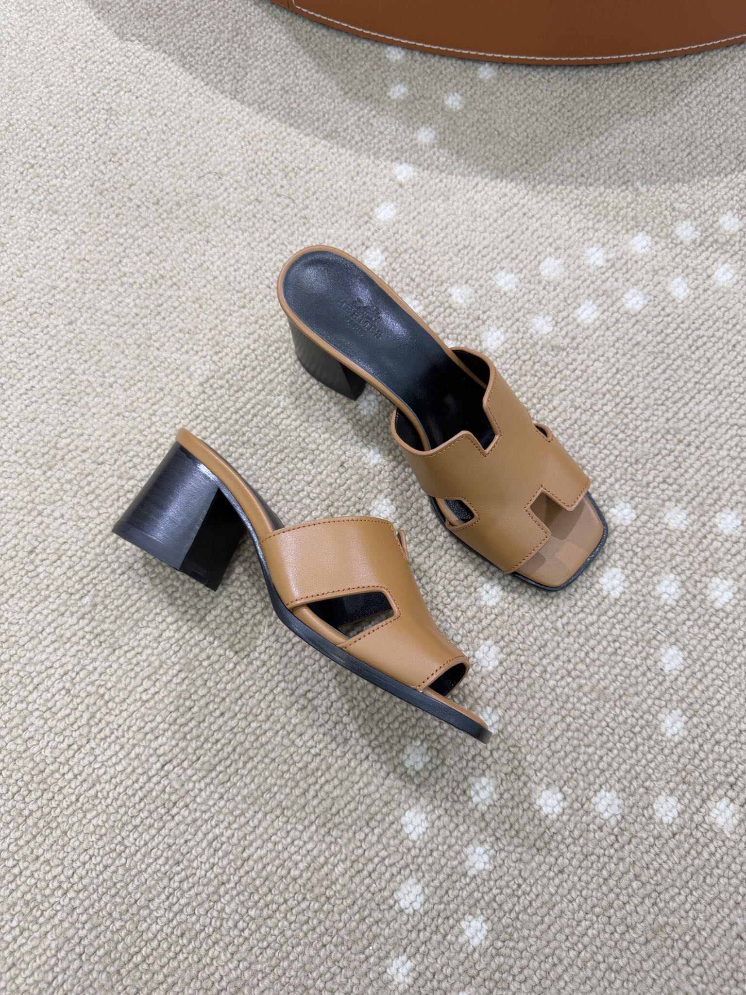 Bagsaaa H**me5 Helia 60 sandal brown