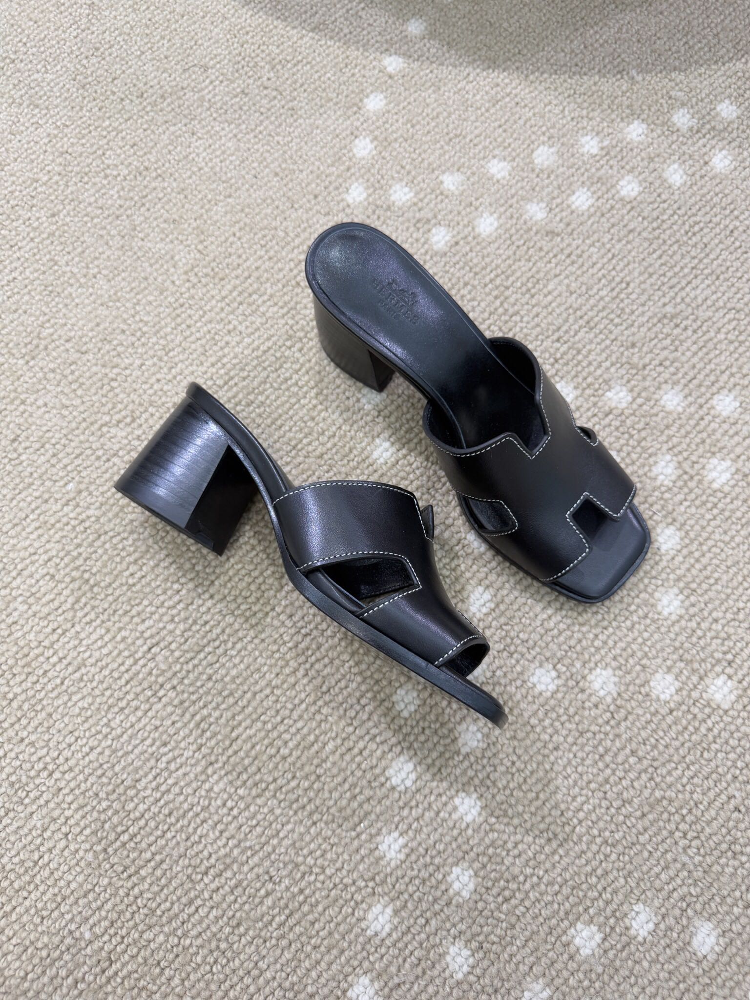 Bagsaaa H**me5 Helia 60 sandal black