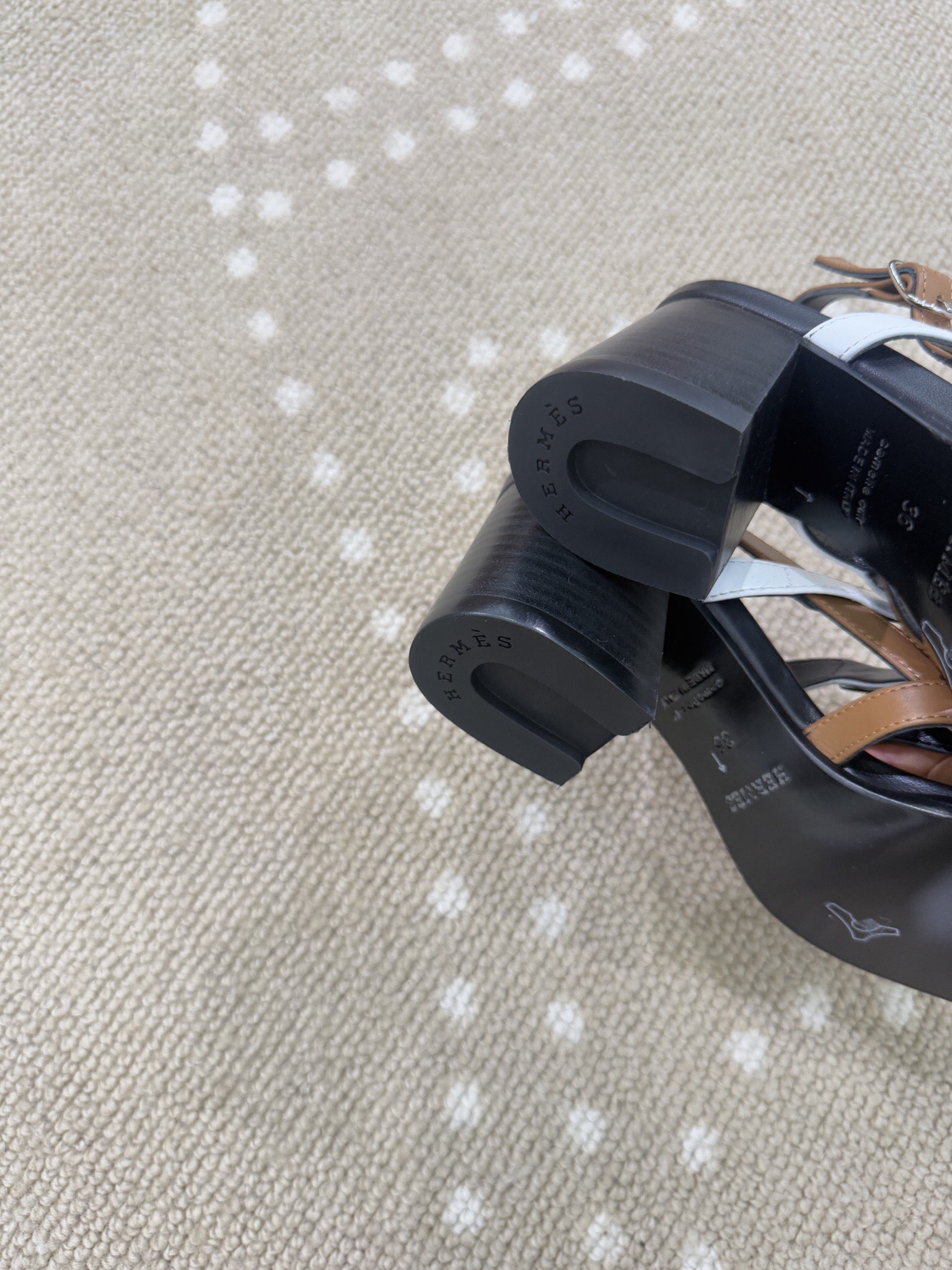 Bagsaaa H**me5 Eve 60 sandals - 6cm