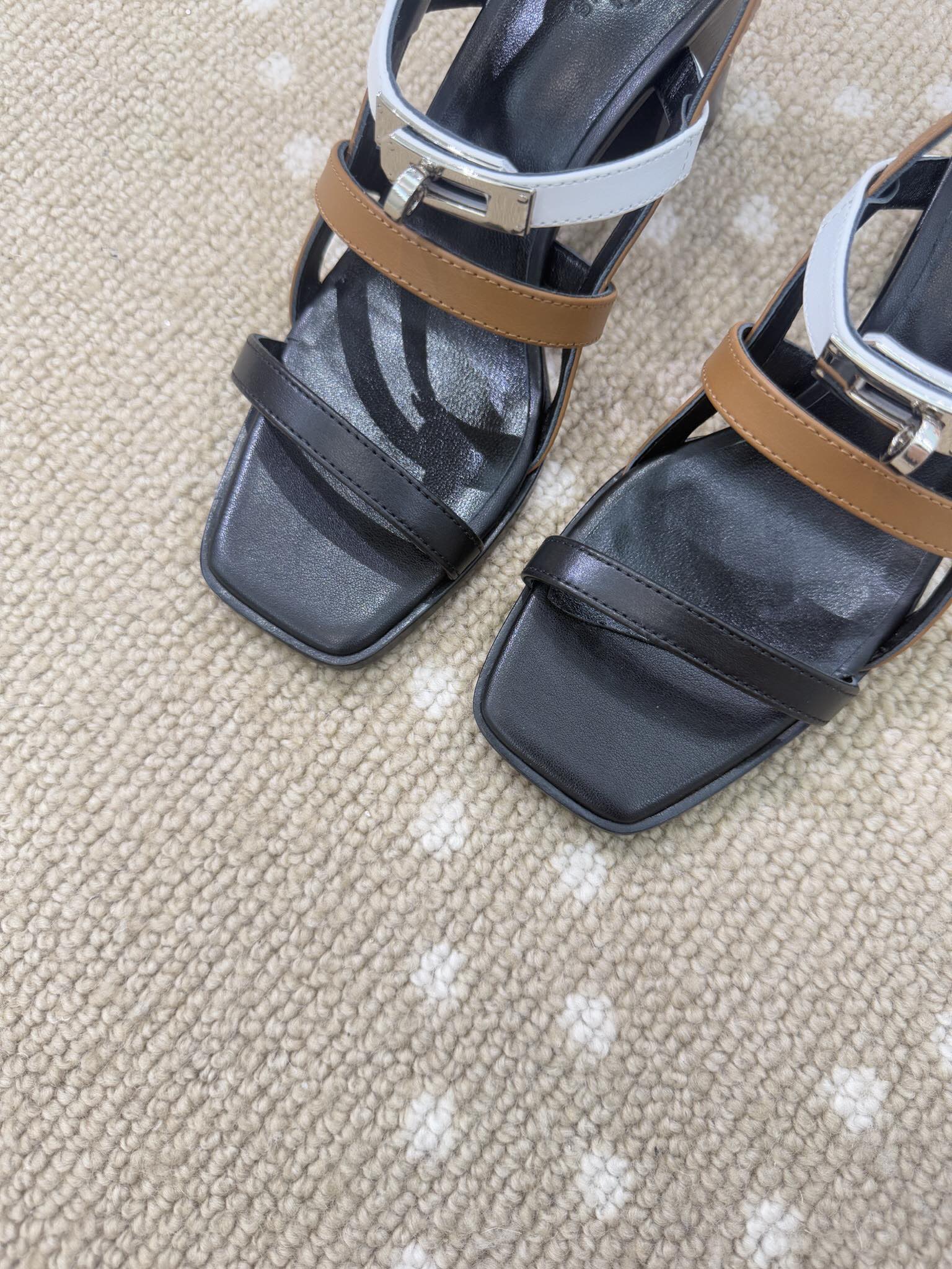 Bagsaaa H**me5 Eve 60 sandals - 6cm