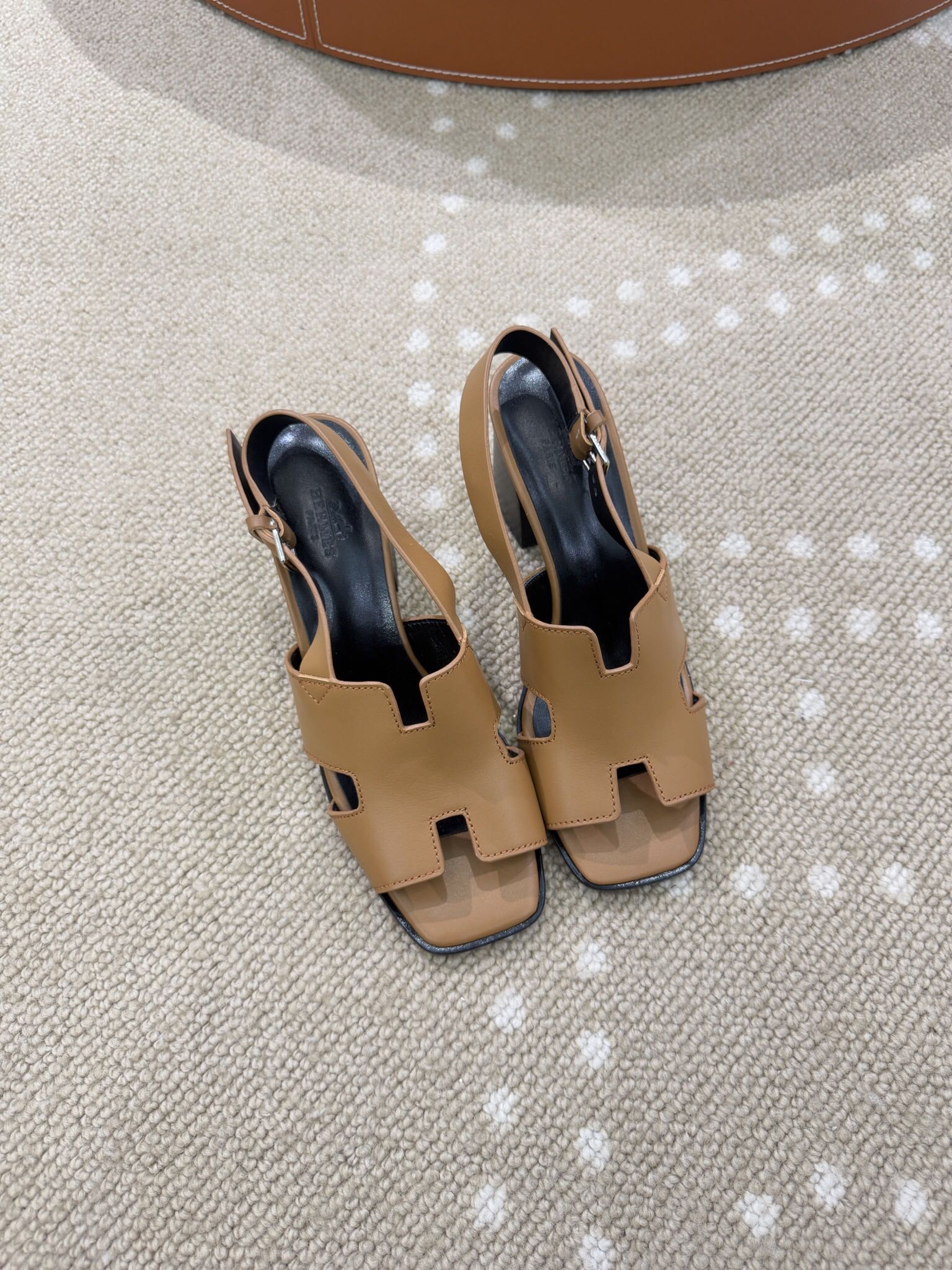 Bagsaaa H**me5 Elbe 60 sandal brown