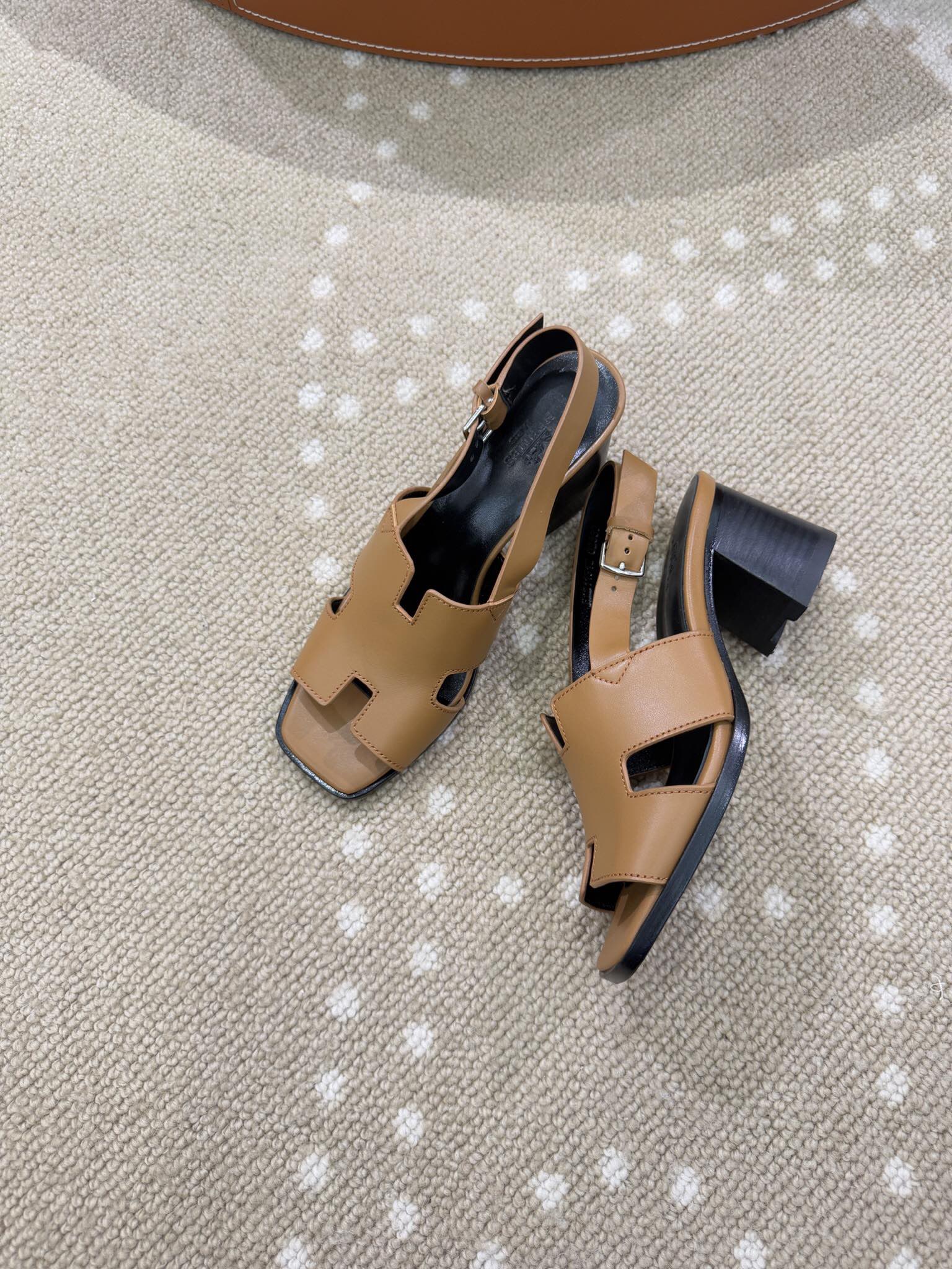 Bagsaaa H**me5 Elbe 60 sandal brown