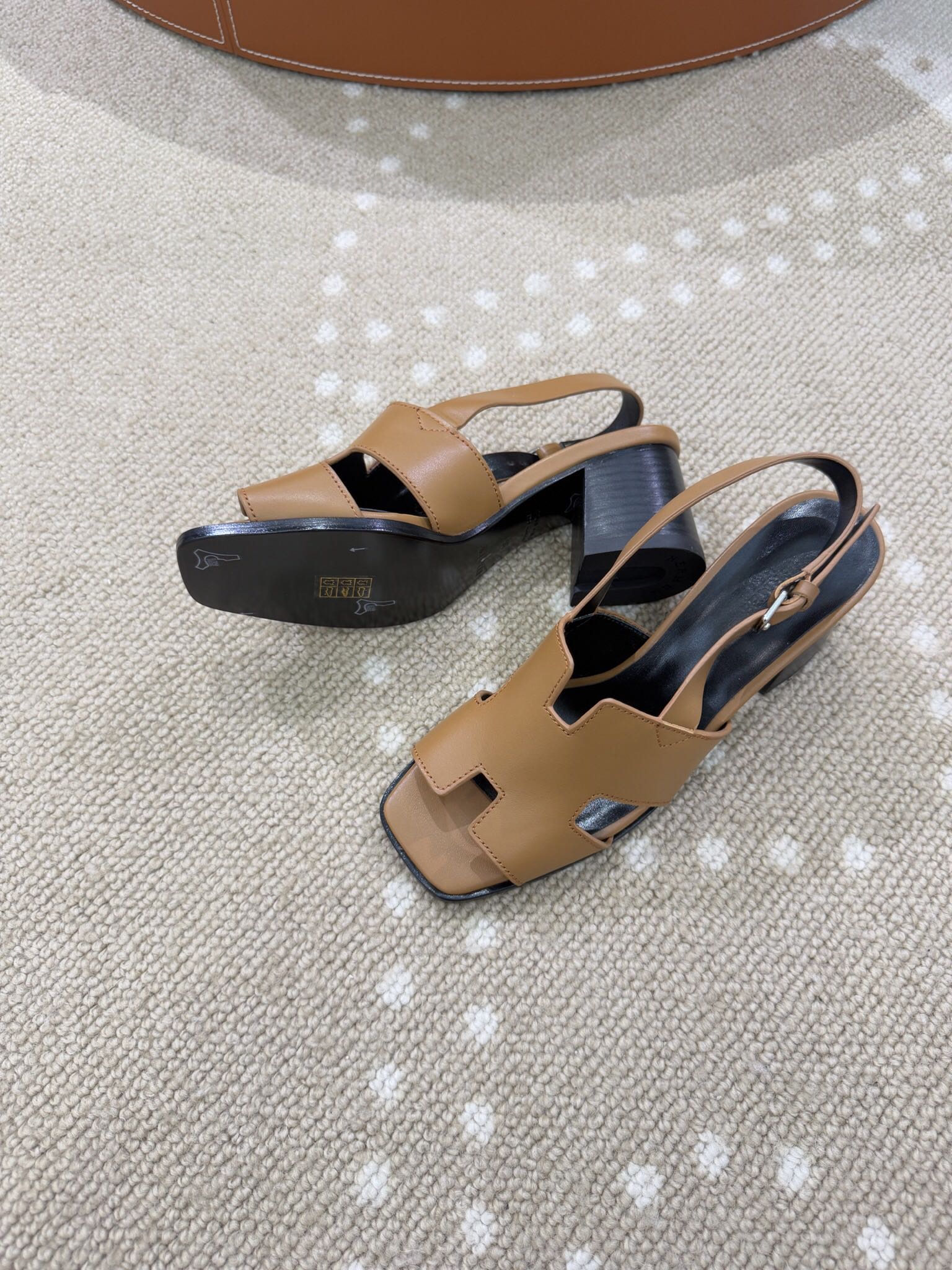 Bagsaaa H**me5 Elbe 60 sandal brown