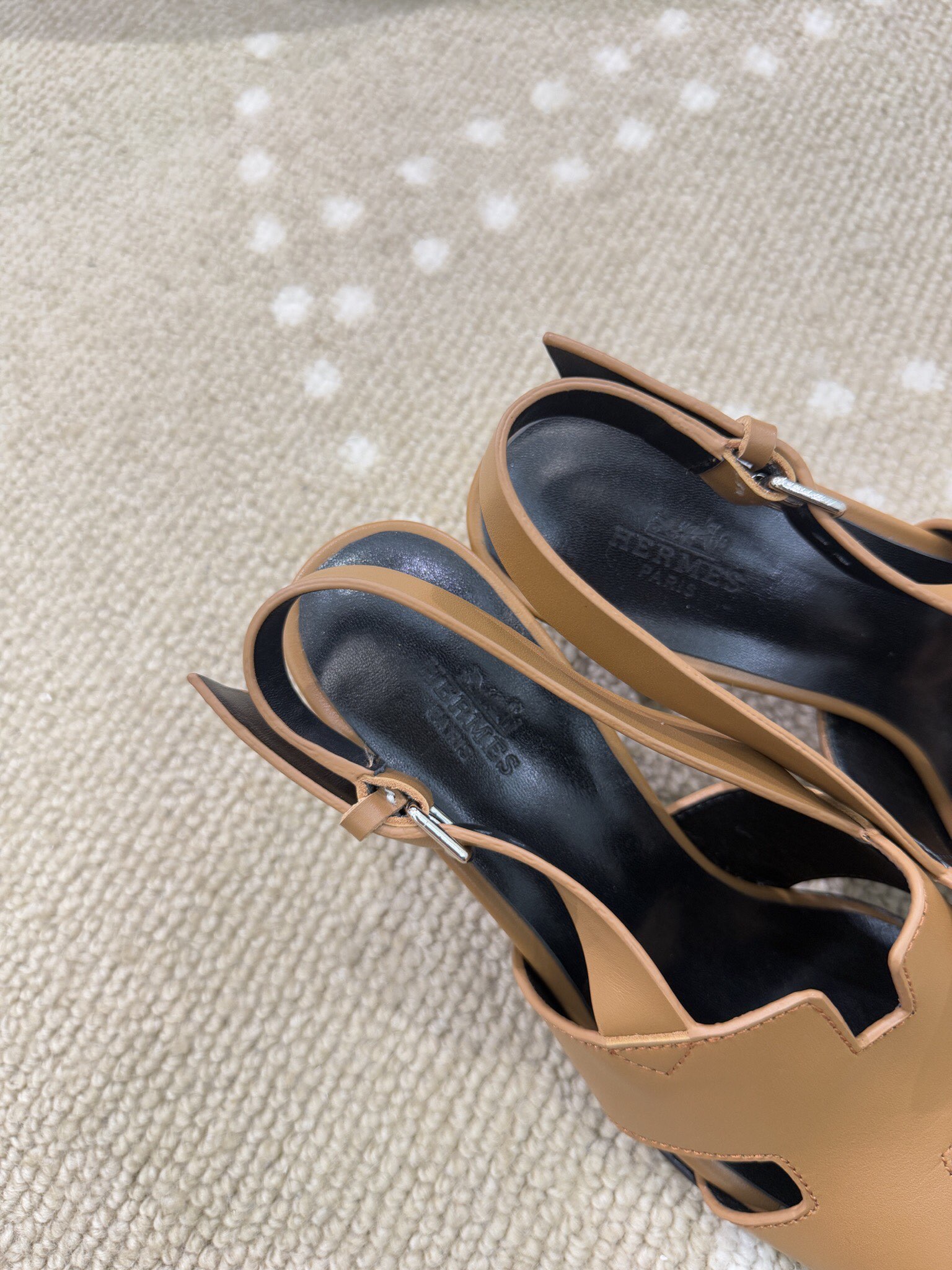 Bagsaaa H**me5 Elbe 60 sandal brown