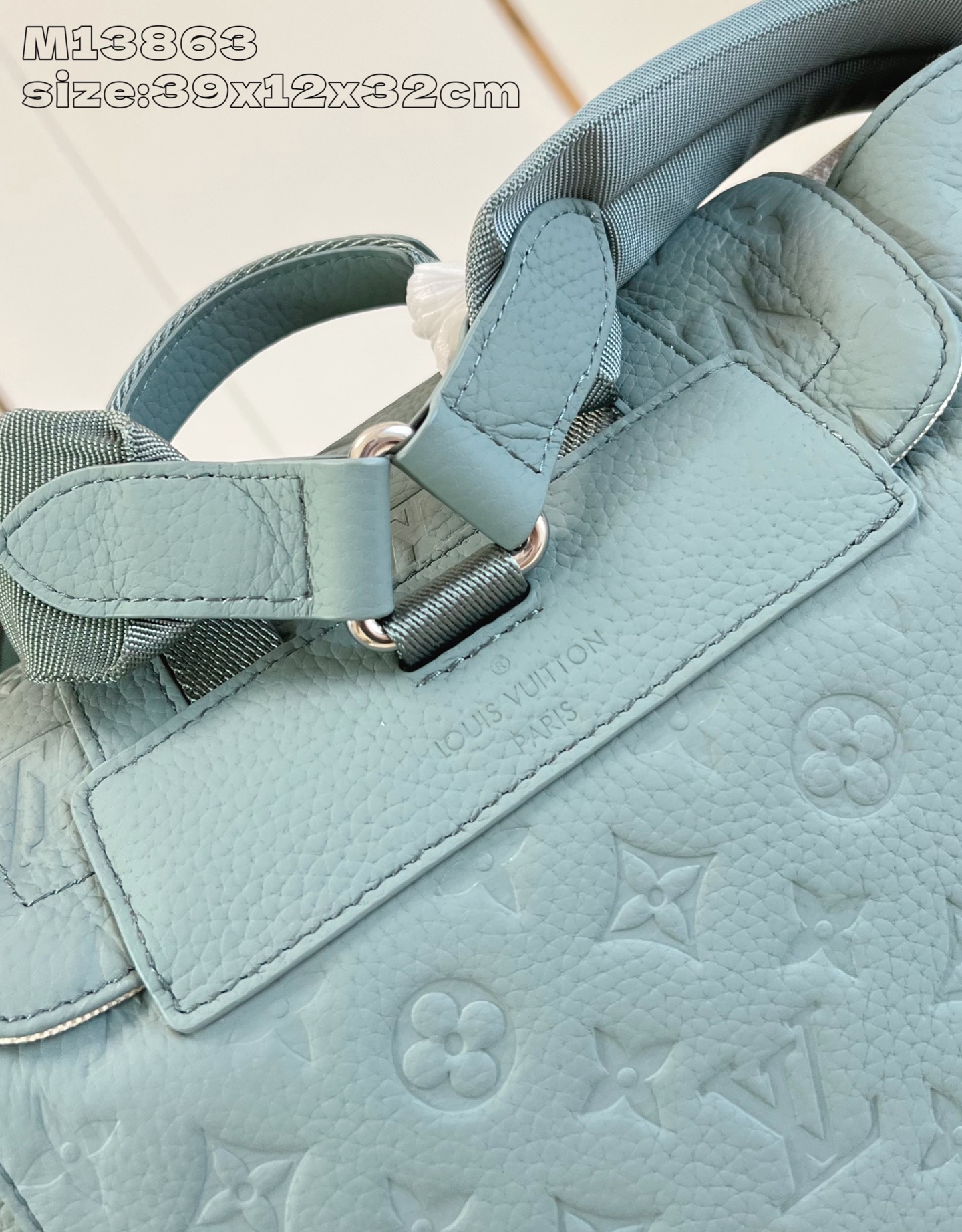 Bagsaaa LV M13863 Christopher MM backpack Misty Lake Green - 44cm