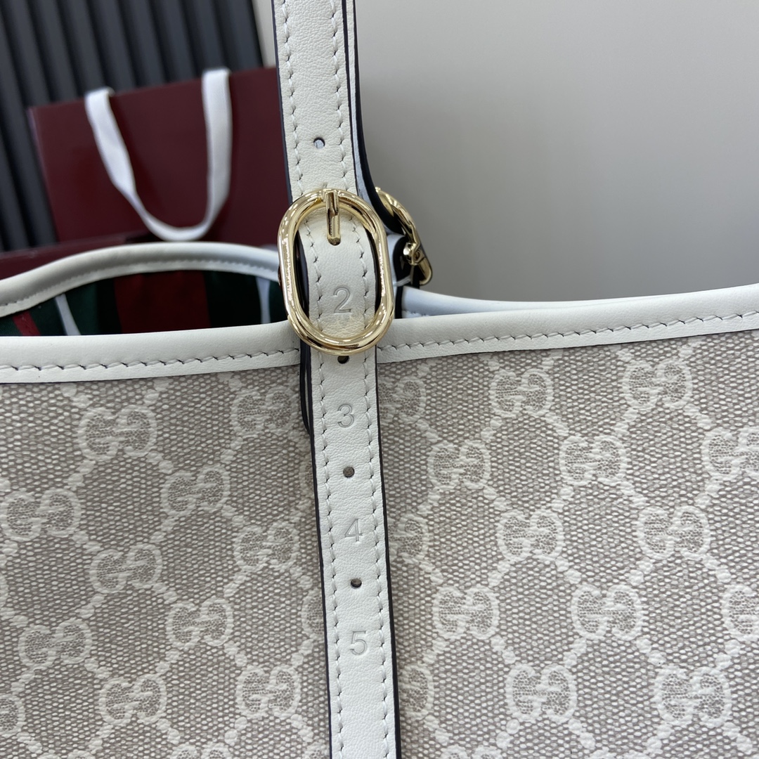 Bagsaaa Gvc*1 GG Emblem Medium Tote Bag 815213 beige & white - 38 x 25 x 15 cm